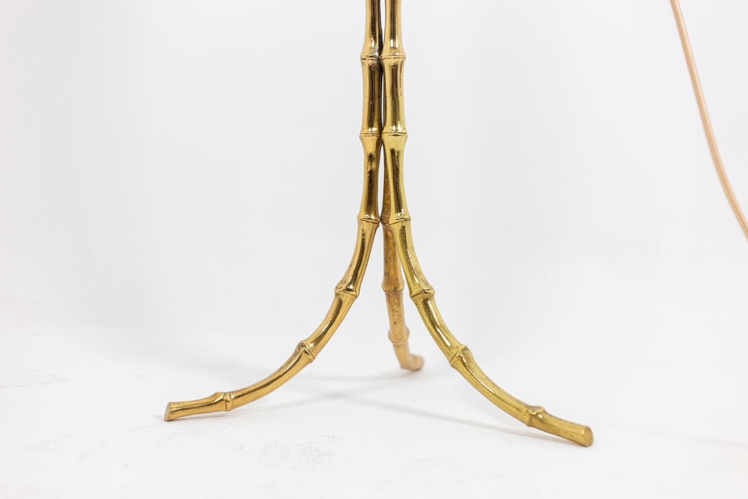 Maison Baguès, Tripod Floor Lamp Imitating Bamboo in Gilt Bronze, 1970s In Good Condition For Sale In Saint-Ouen, FR