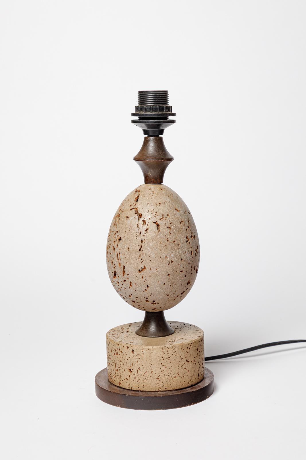Français Maison Charles Lampe de table en pierre design du 20e siècle Egg Designs 1970 en vente