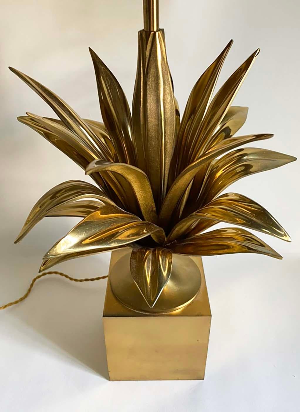 Lámpara de mesa Maison Charles de latón y bronce Agave a Gorge--Todo original Francés en venta