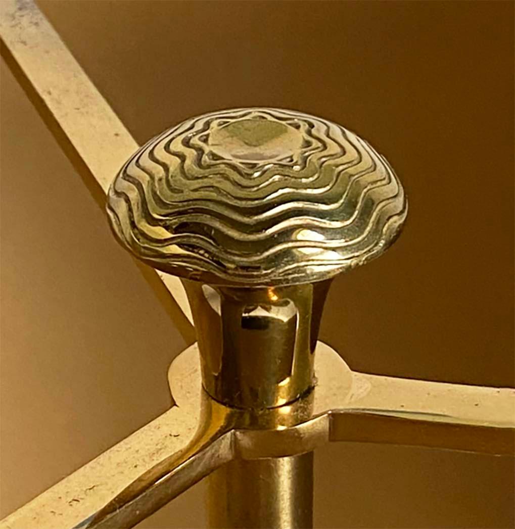 Lámpara de mesa Maison Charles de latón y bronce Agave a Gorge--Todo original finales del siglo XX en venta