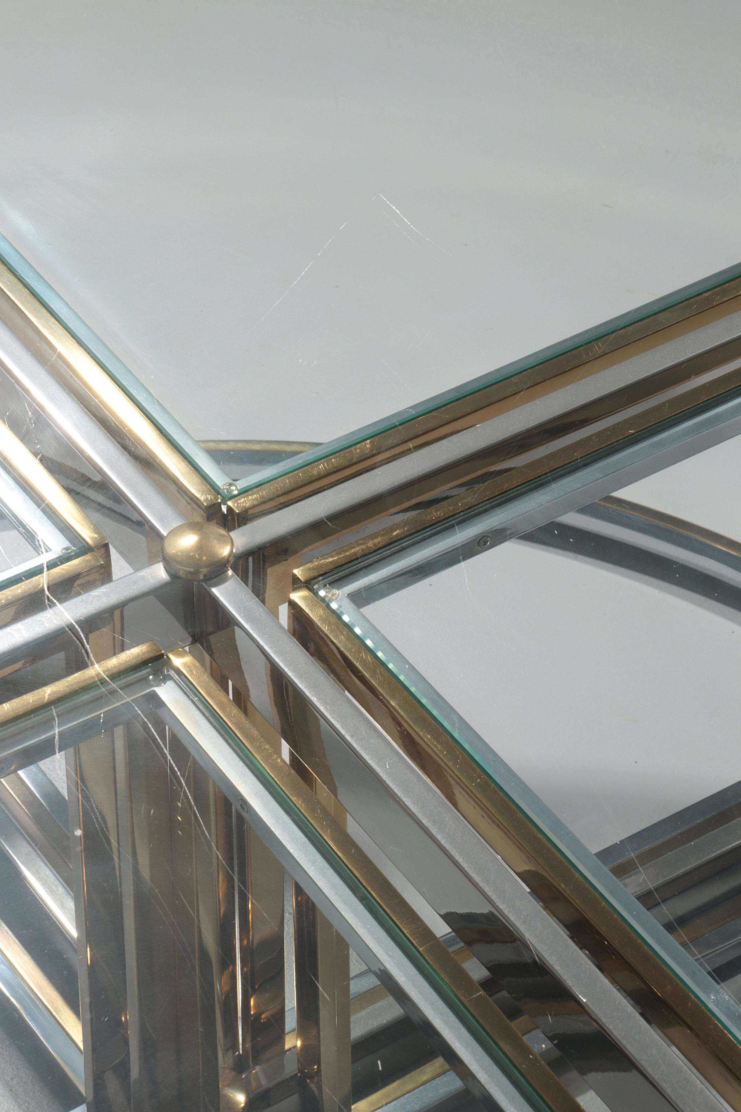 Maison Charles Coffee Table in Brass Chrome and Glass Elegant from the 1970 In Good Condition For Sale In Oirlo, LI