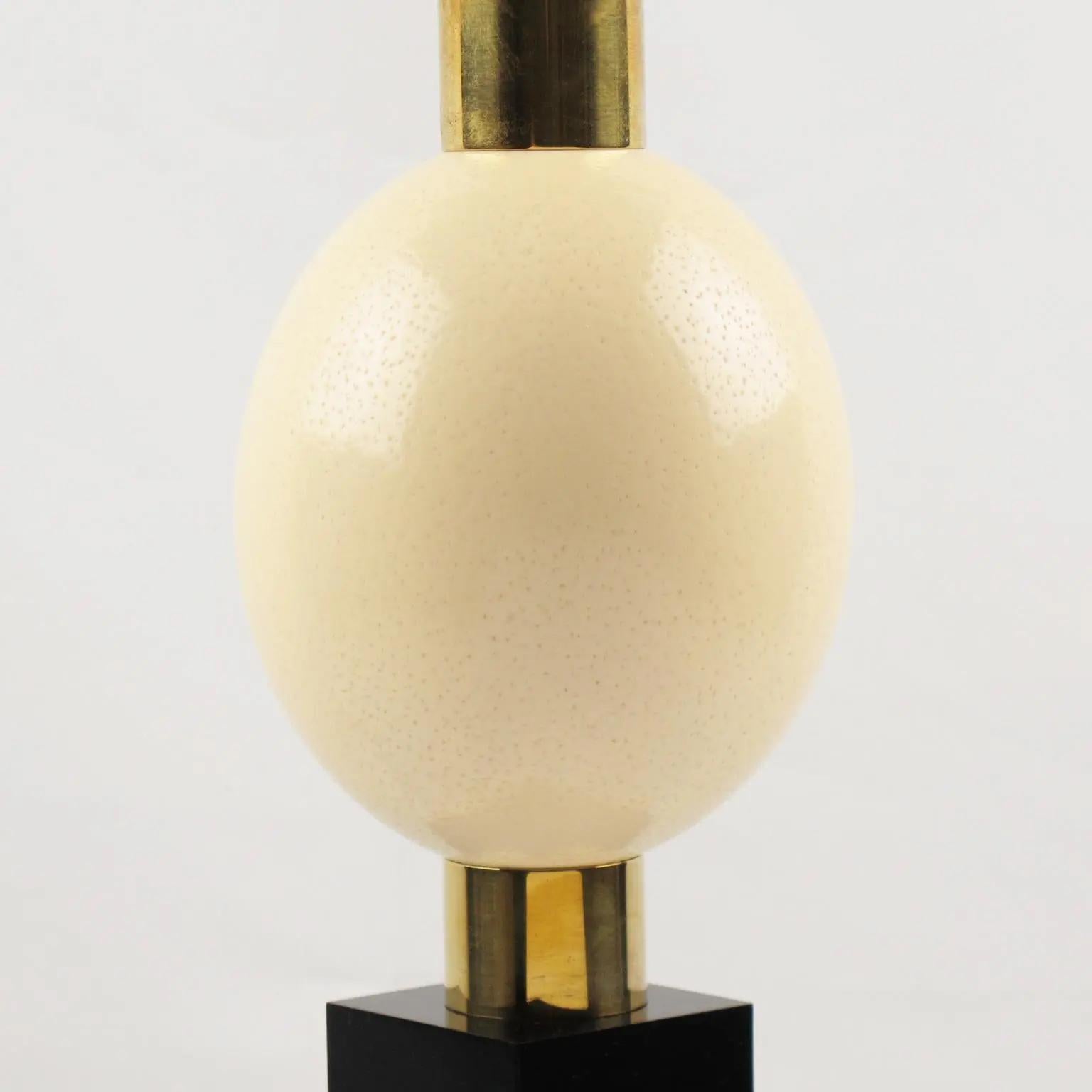 Maison Charles France, Ostrich Egg and Brass Table Lamp, 1970s In Excellent Condition For Sale In Atlanta, GA