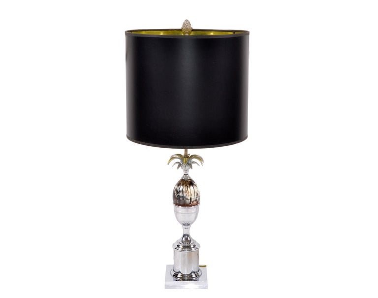 Neoclassical Maison Charles French Art Deco Brown Resin Acorn Nickel-Plated Table Lamp, 1950s For Sale