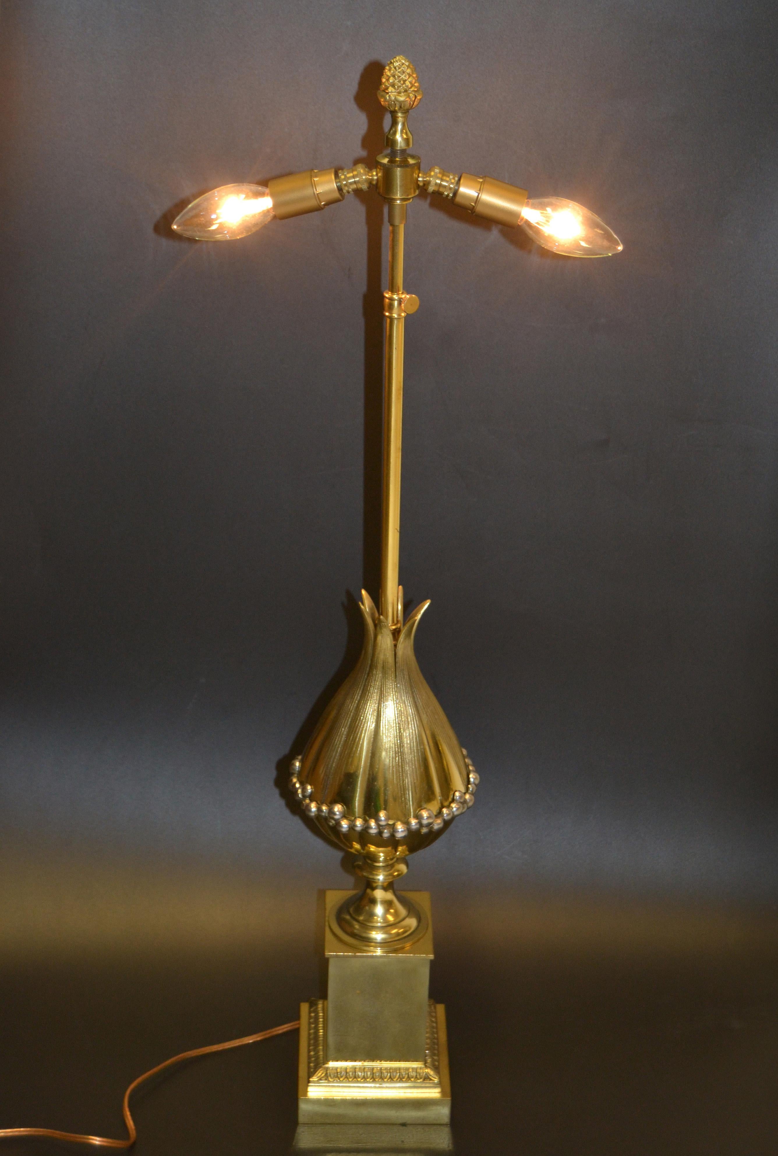 Paire de lampes de bureau Art Déco lotus en bronze noir et or de la Maison Charles French en vente 7