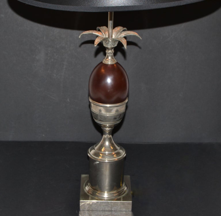 Maison Charles French Art Deco Red Acorn Nickel-Plated Table Lamp & Shade, 1950s In Good Condition For Sale In Miami, FL