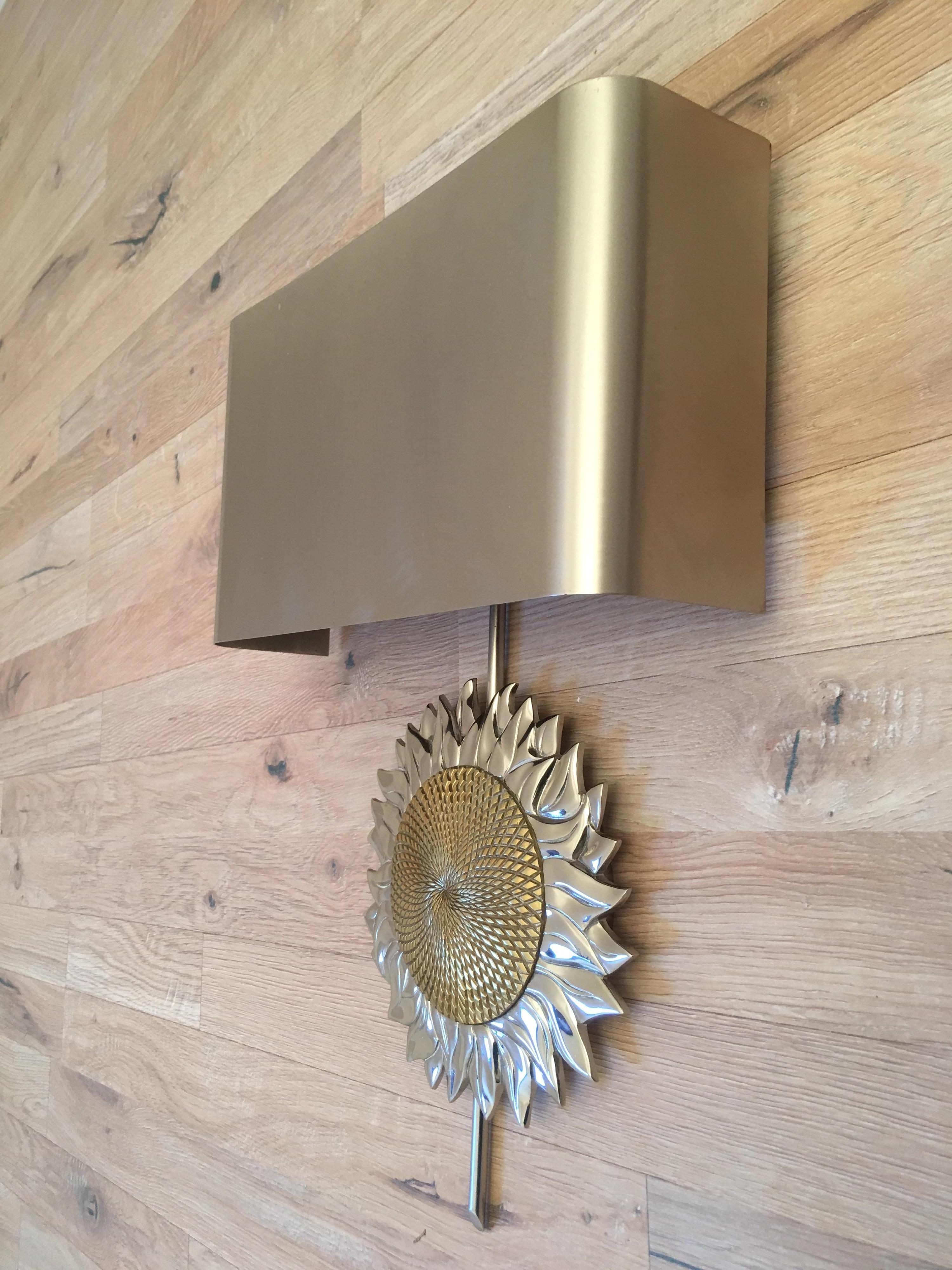 Maison Charles French Gilt and Silvered Sunflower Sconces, Paris, 1970s, Signed In Good Condition In Aix En Provence, FR