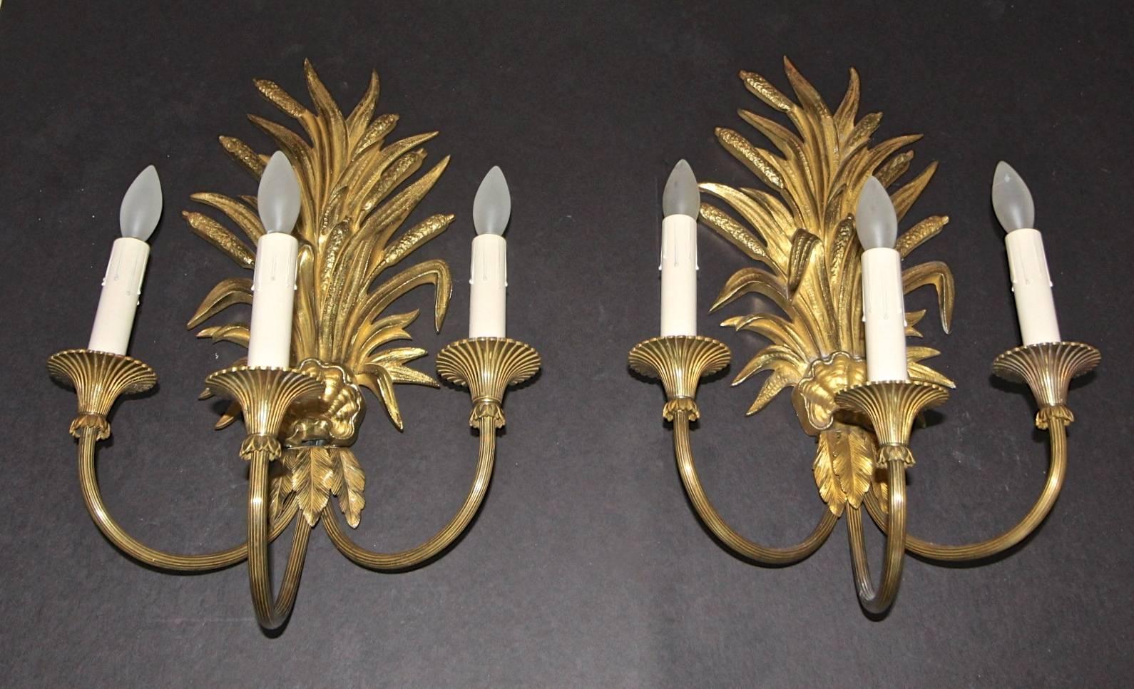 Maison Charles French Wheat Roseaux Gilt Bronze Wall Sconces In Good Condition In Palm Springs, CA