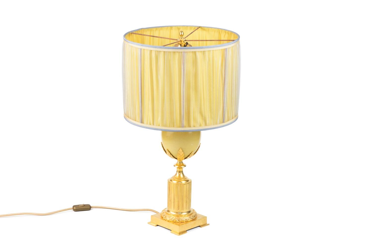 Maison Charles:: Straußenei-Lampe:: 1970er Jahre (Moderne) im Angebot