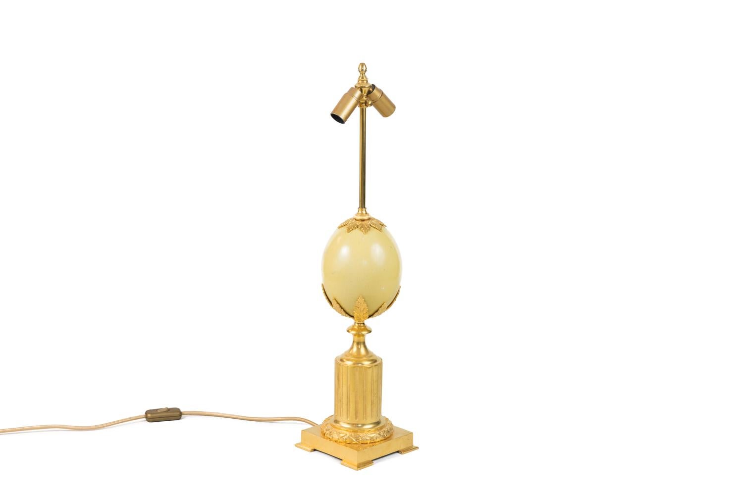 Maison Charles:: Straußenei-Lampe:: 1970er Jahre (Europäisch) im Angebot