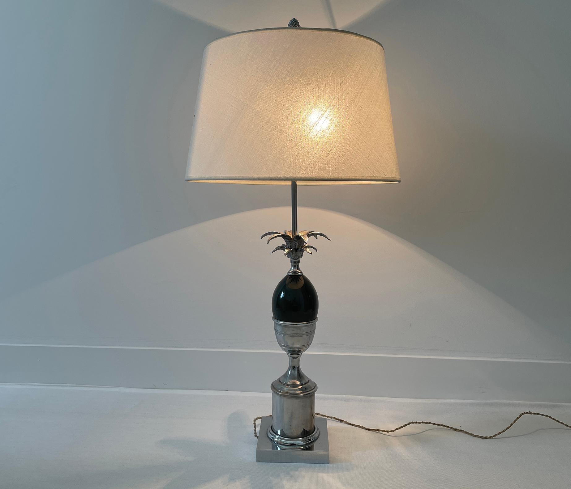 Maison Charles Pineapple and Chrome Metal Table Lamp In Good Condition For Sale In Madrid, ES
