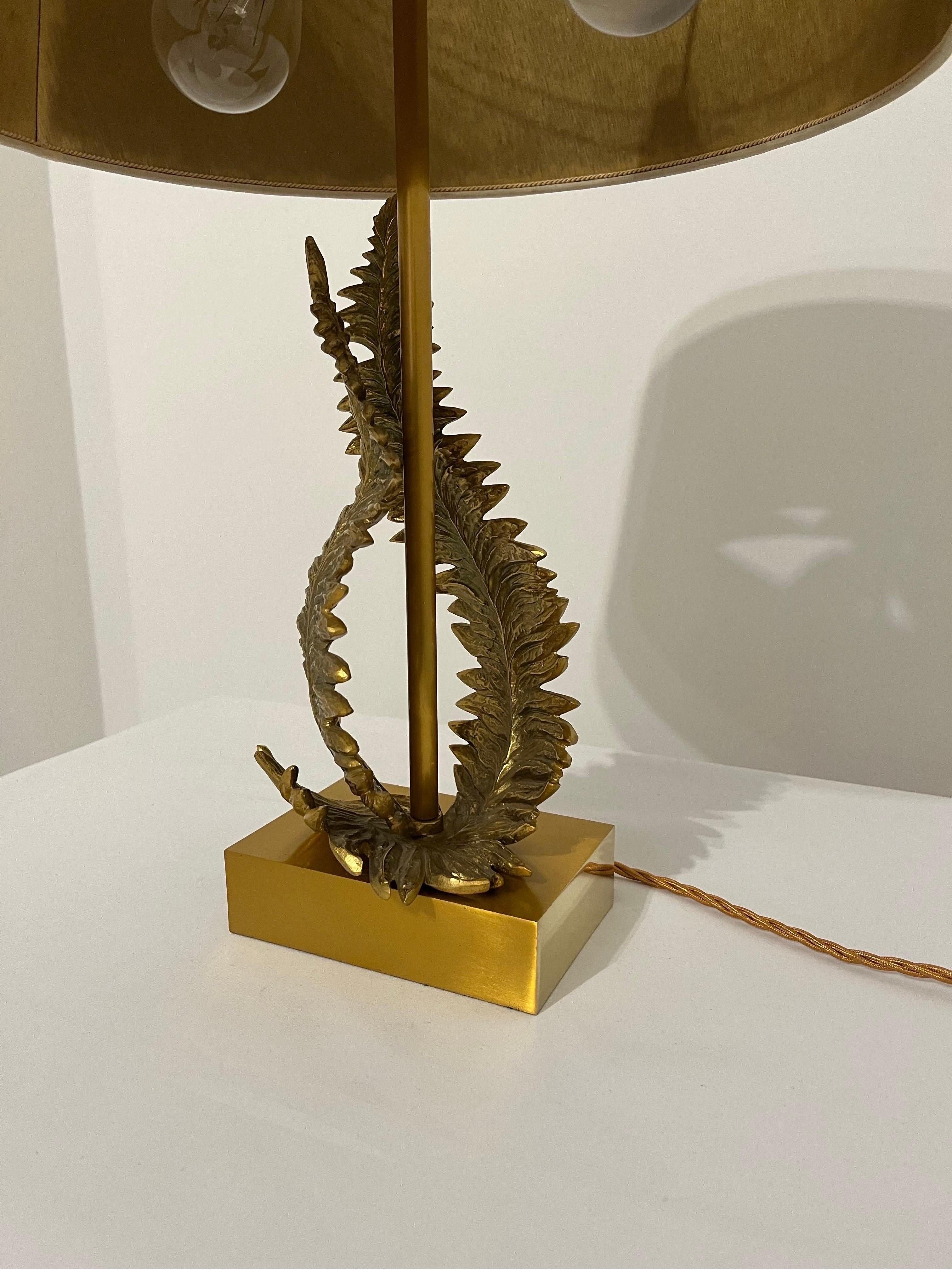 Maison Charles Signed Brass Fern Table Lamp c1960s  In Good Condition For Sale In Gravesend, GB