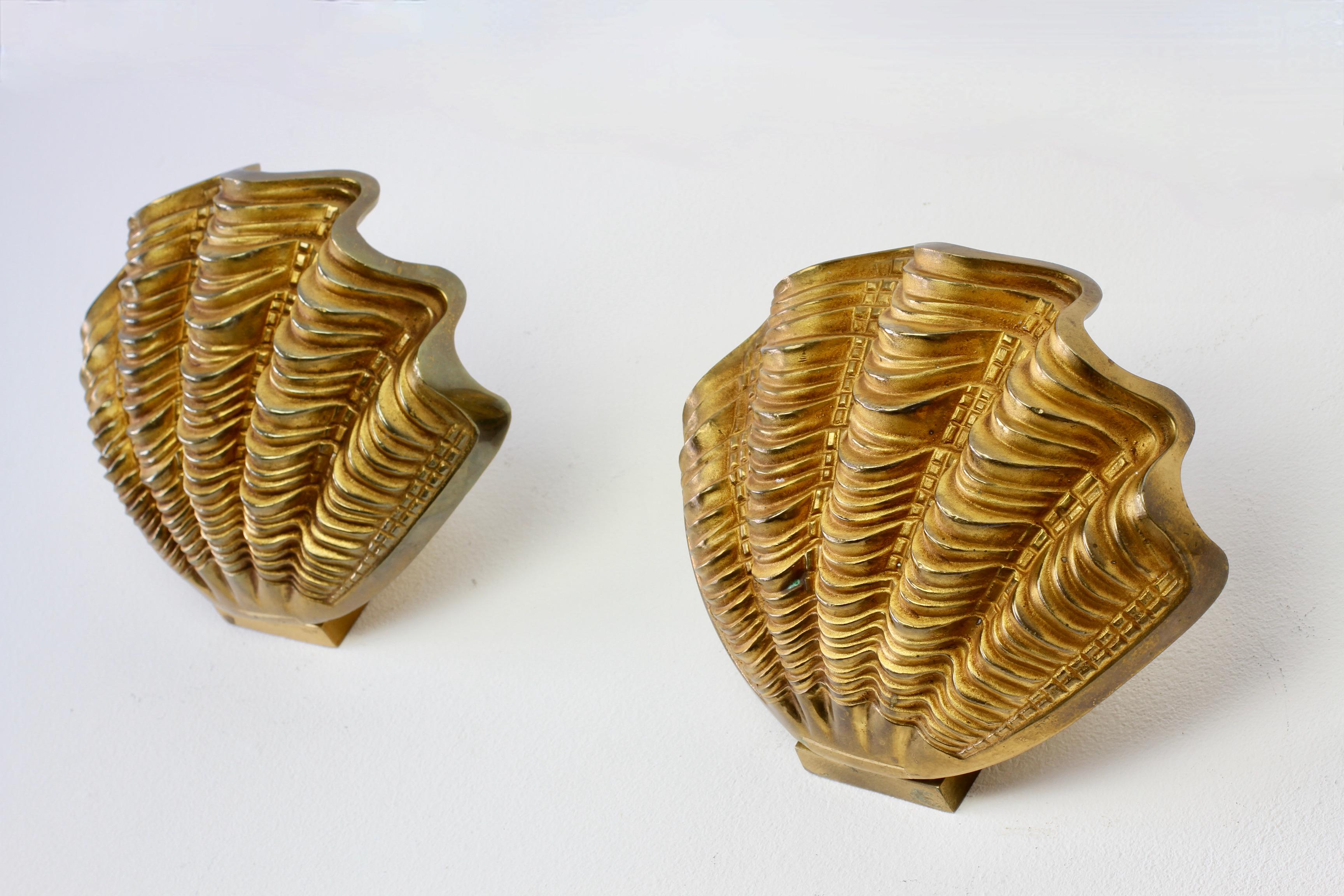 French Maison Charles Style Pair of Mid-Century Bronze Clam Shell Wall Lights Sconces