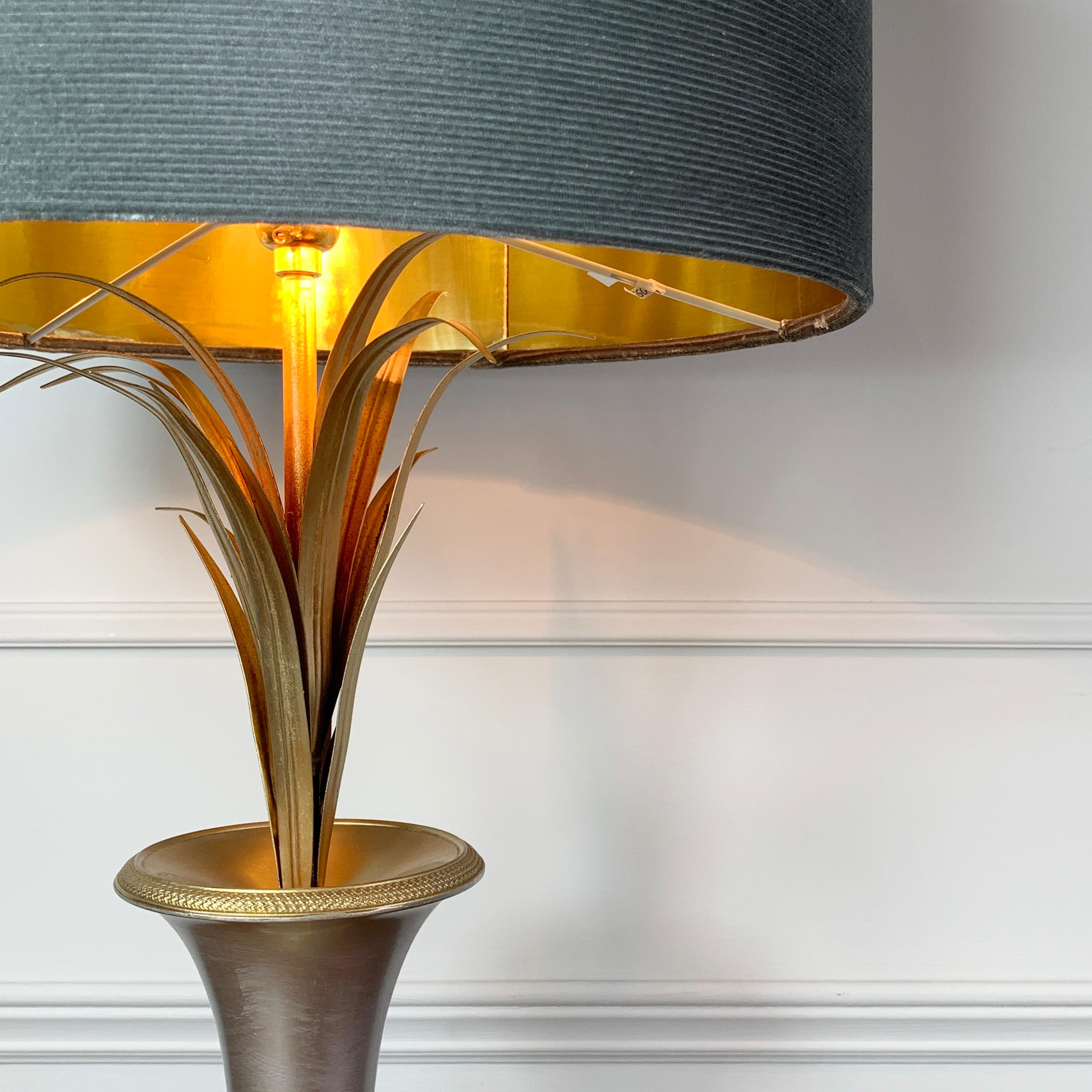 Maison Charles Vase-Tischlampe aus Roségold, Silber und Gold (Französisch) im Angebot