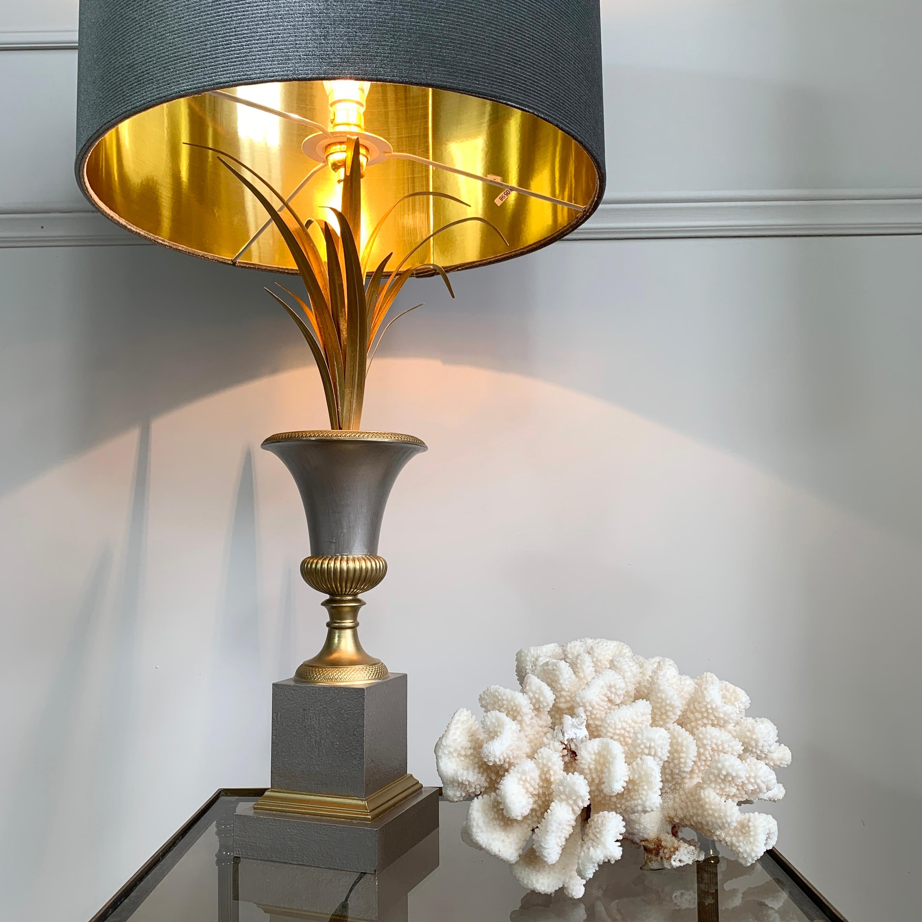 Maison Charles Vase-Tischlampe aus Roségold, Silber und Gold im Zustand „Gut“ im Angebot in Hastings, GB