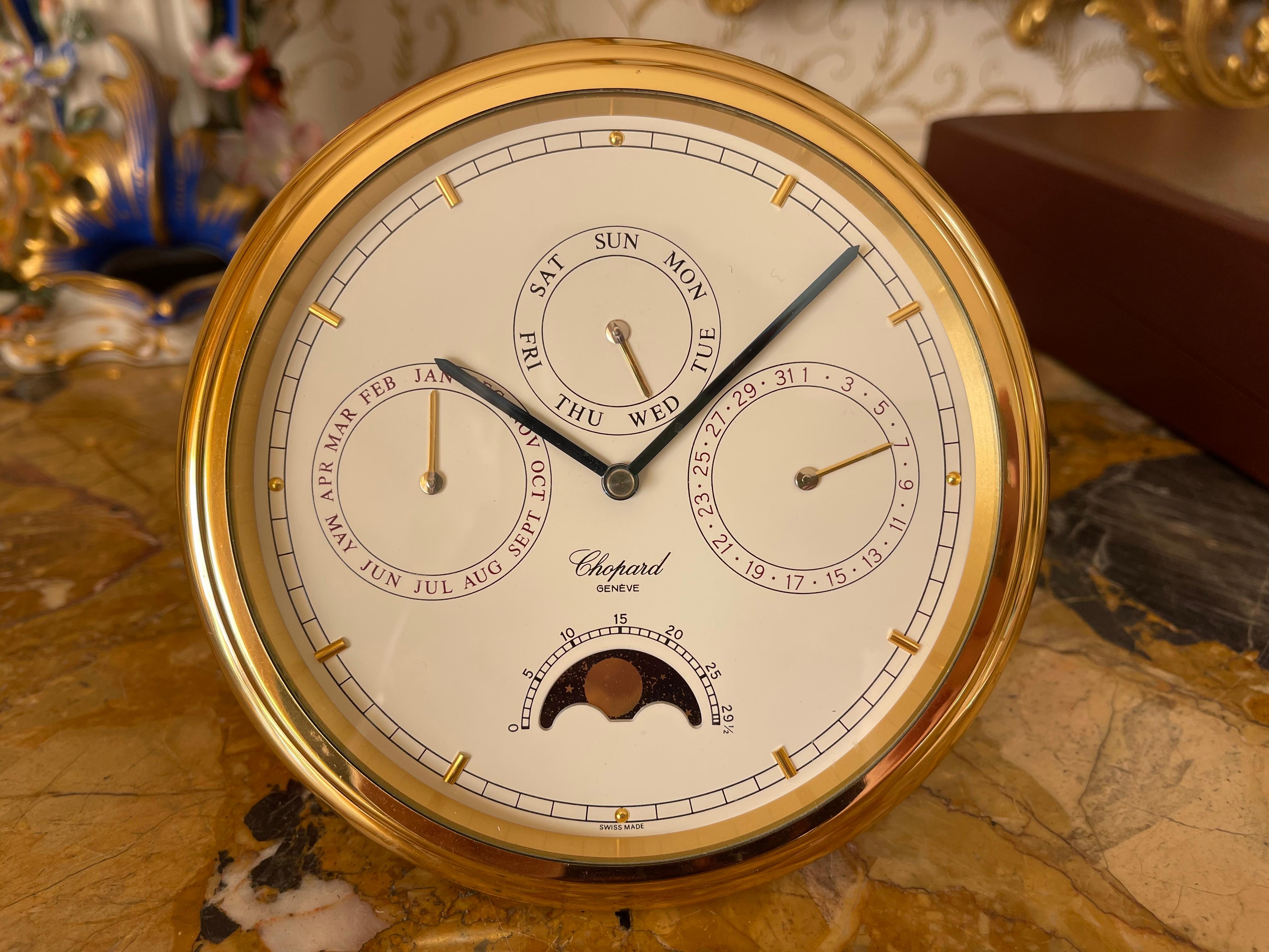 luna the clown clock