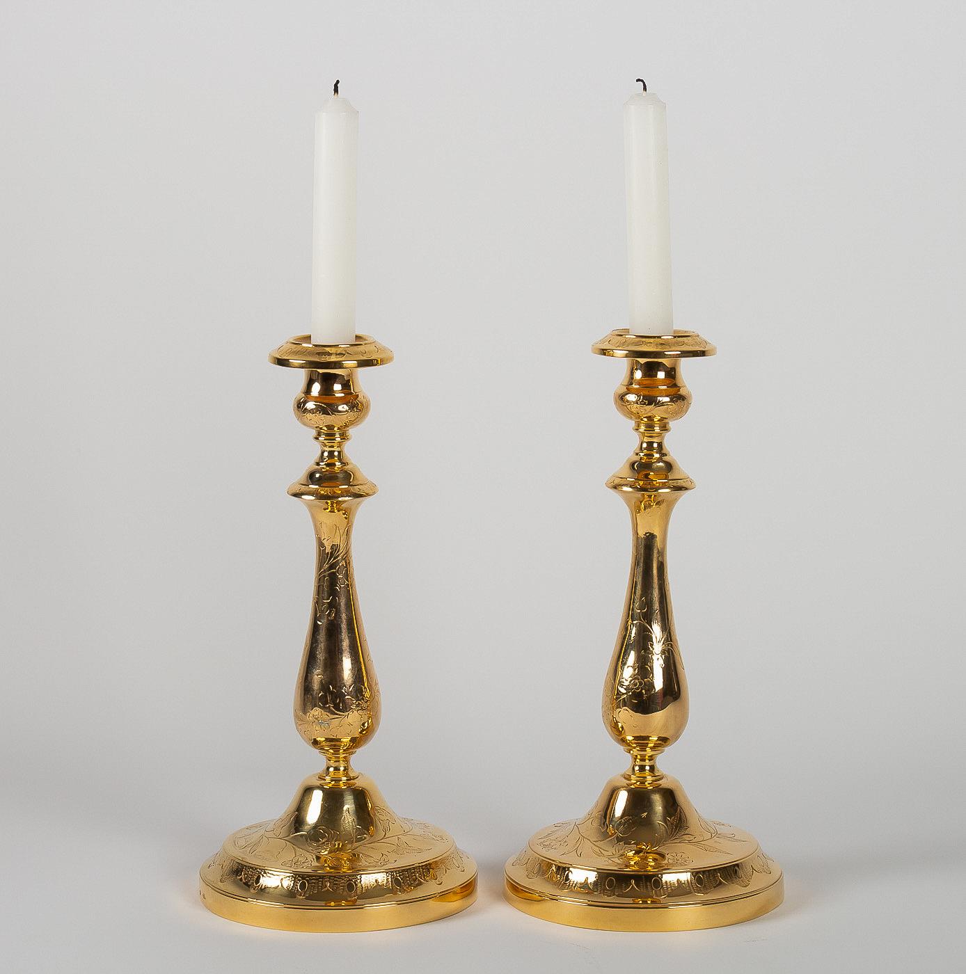 Maison Christofle, 19th-Century Pair of Silvered and Gilted Metal Candlesticks For Sale 7