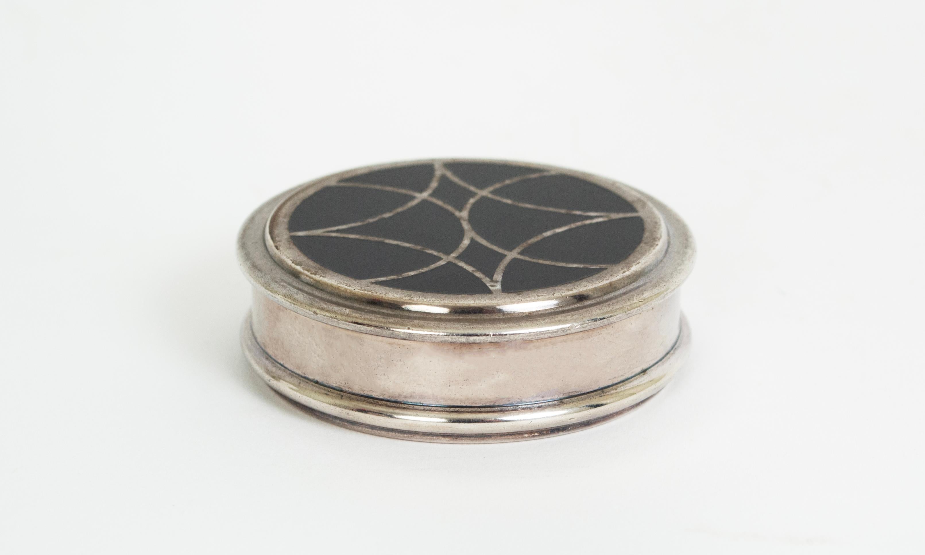 Femenino o masculino Caja de baratijas Maison Christofle Art Déco Negro Talismán Laca de China - 1986 en venta