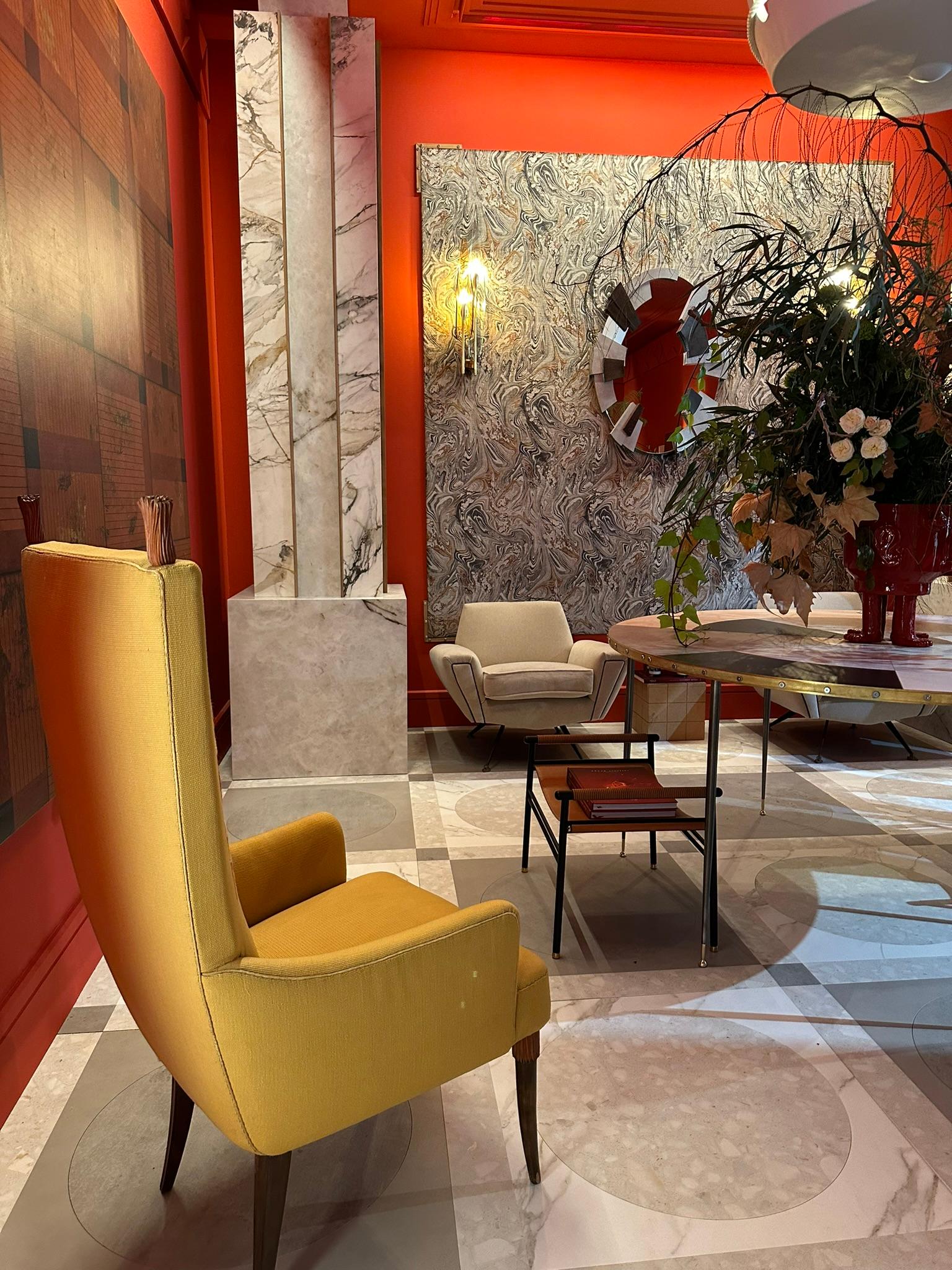 Maison Colli Torino, Stuhl-Set 4: Restauriertes italienisches Design, Bernsteinfarbe (Art déco) im Angebot