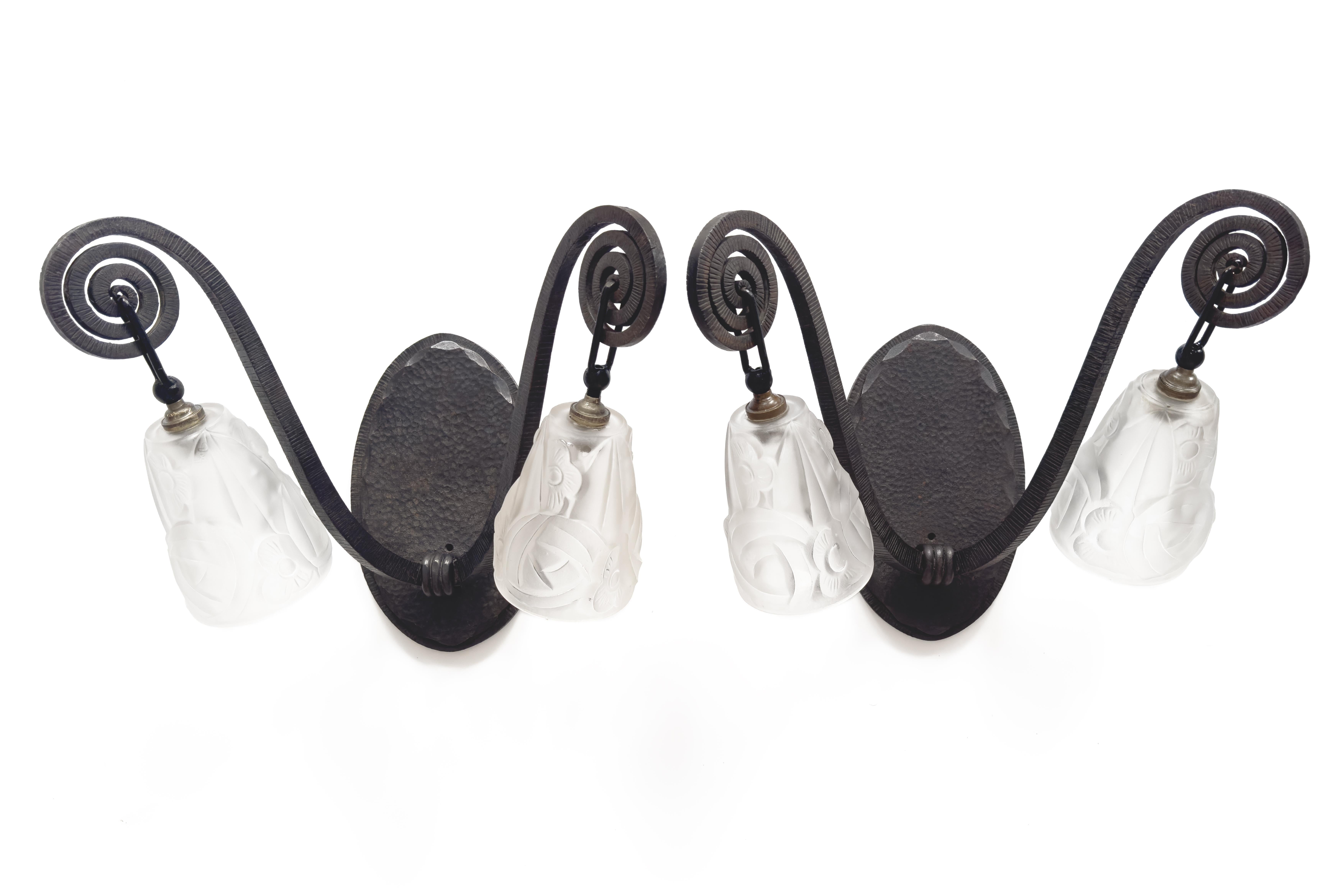 Pair of Maison Degué Wrought Iron sconces with Signed Glass shades French Design For Sale 7