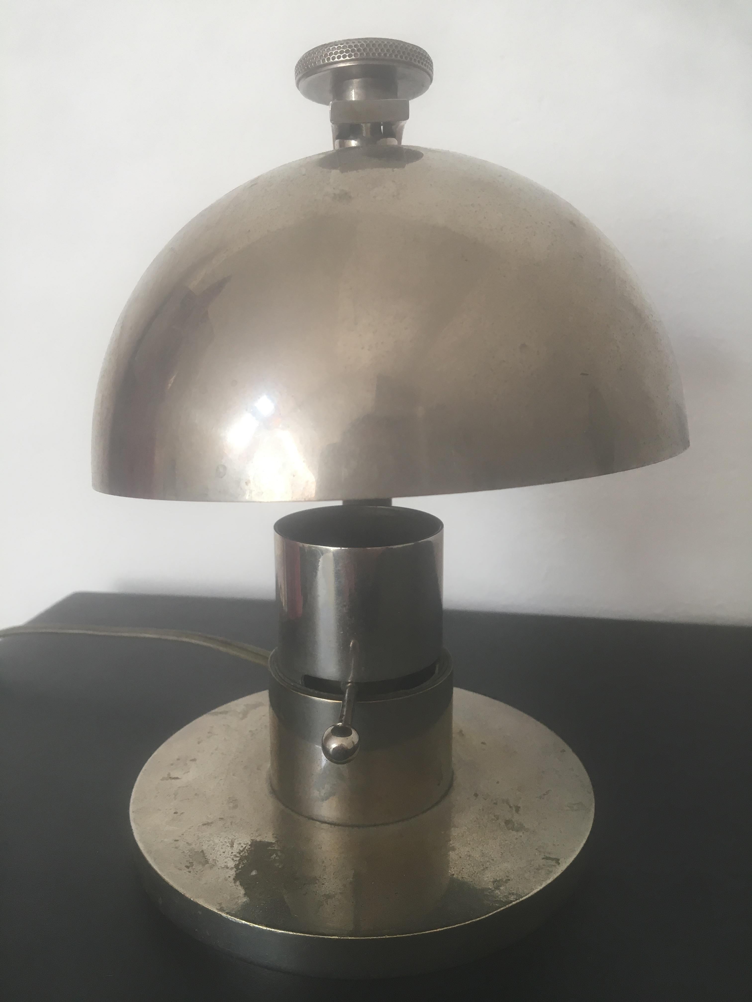 Mid-20th Century Maison Desny Art Deco Modernist Nickeled Metal Table Lamp, French, 1930s For Sale