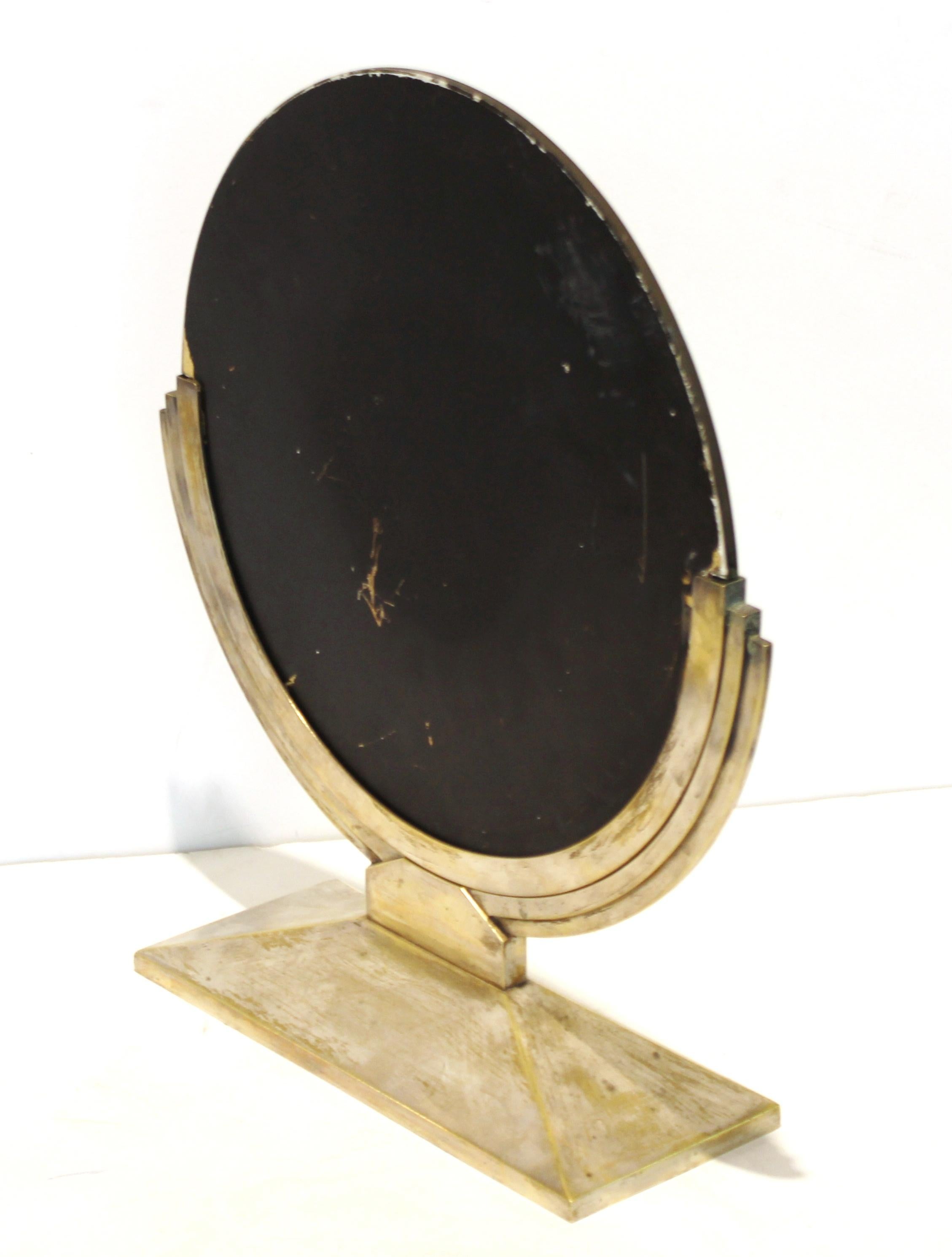 Argenté Miroir de table ou de coiffeuse rond de style Art Déco attribué à la Maison Desny en vente