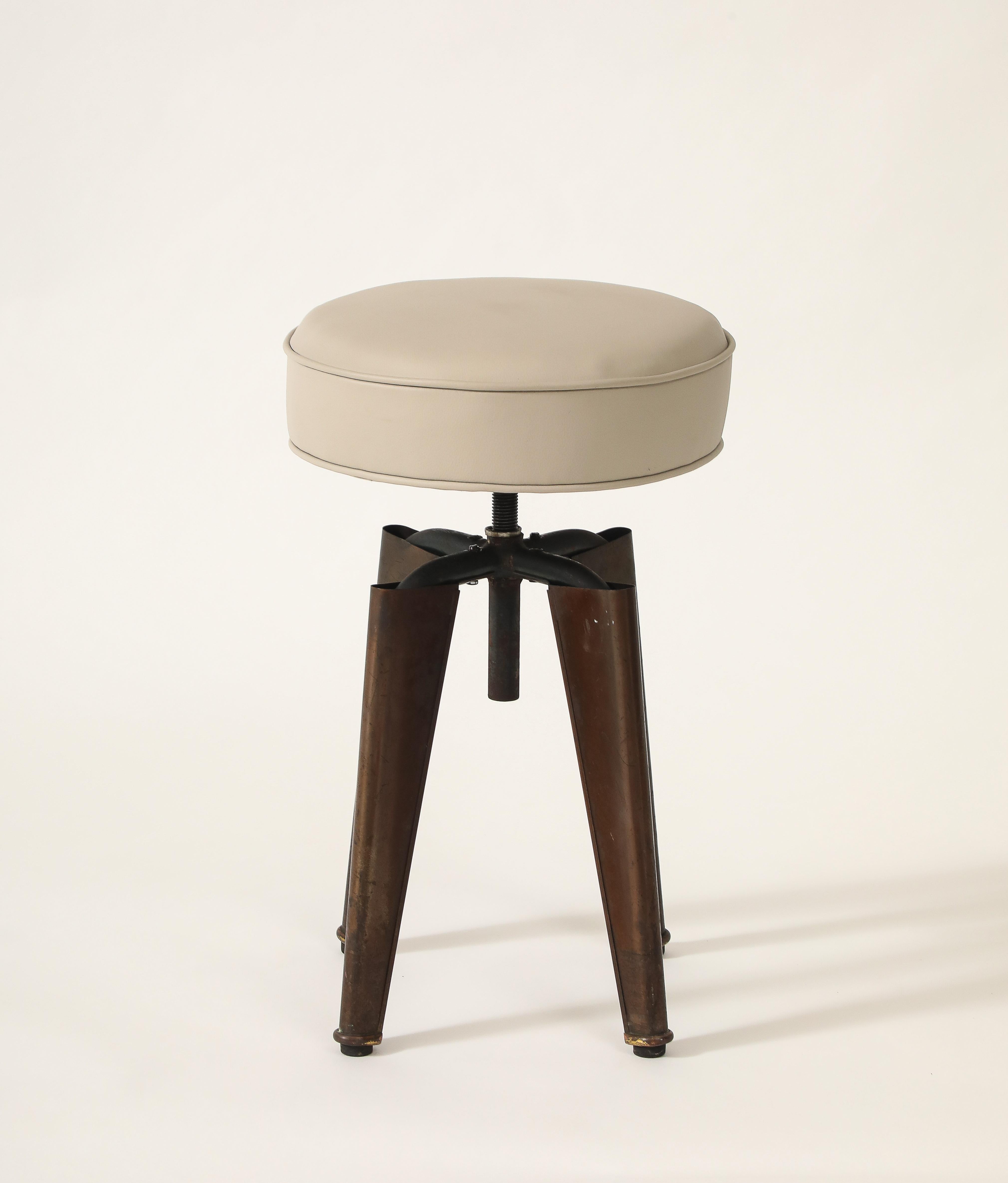 Tabouret 'Clemenceau' de la Maison Dominique en vente 3