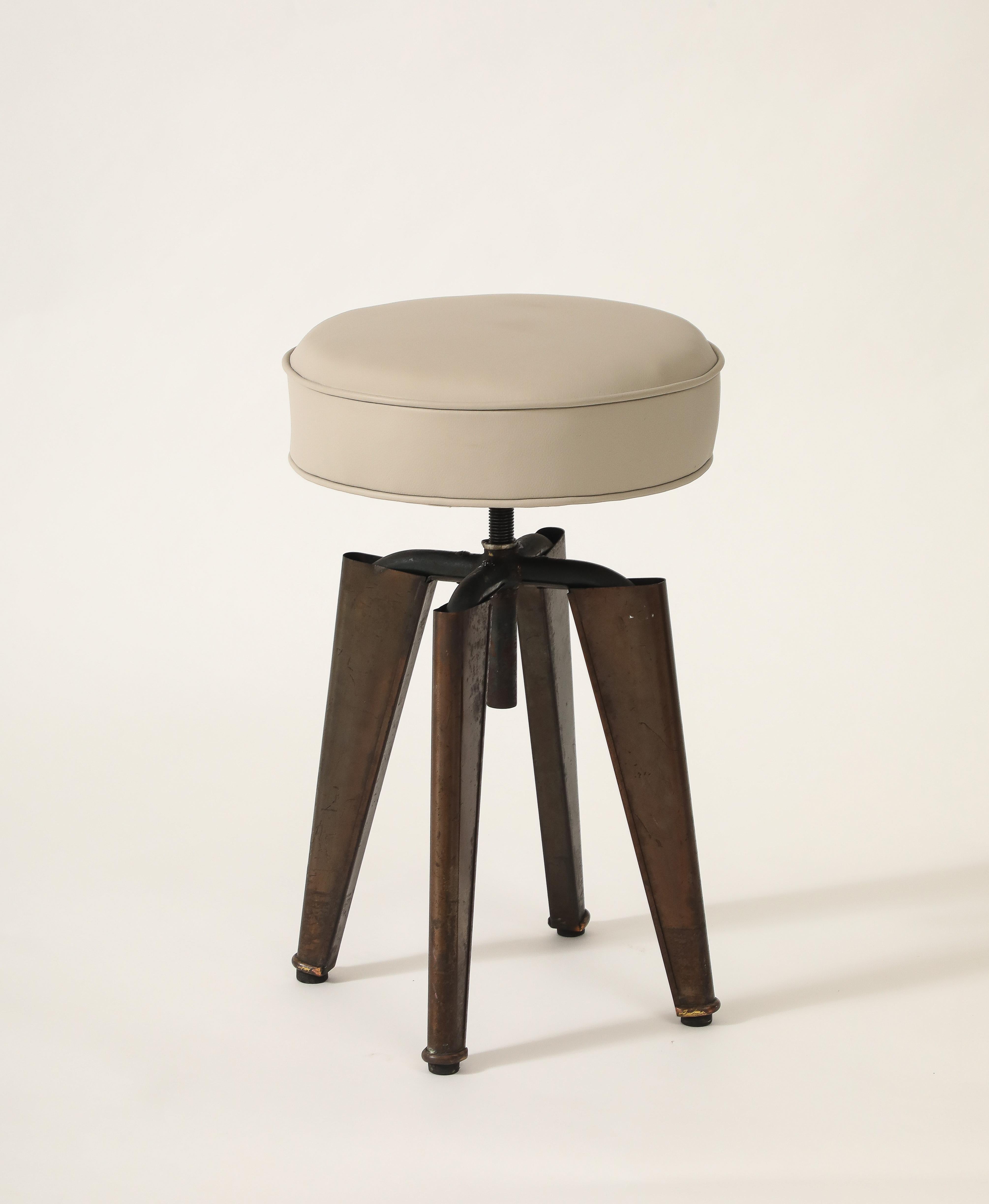 Tabouret 'Clemenceau' de la Maison Dominique en vente 4