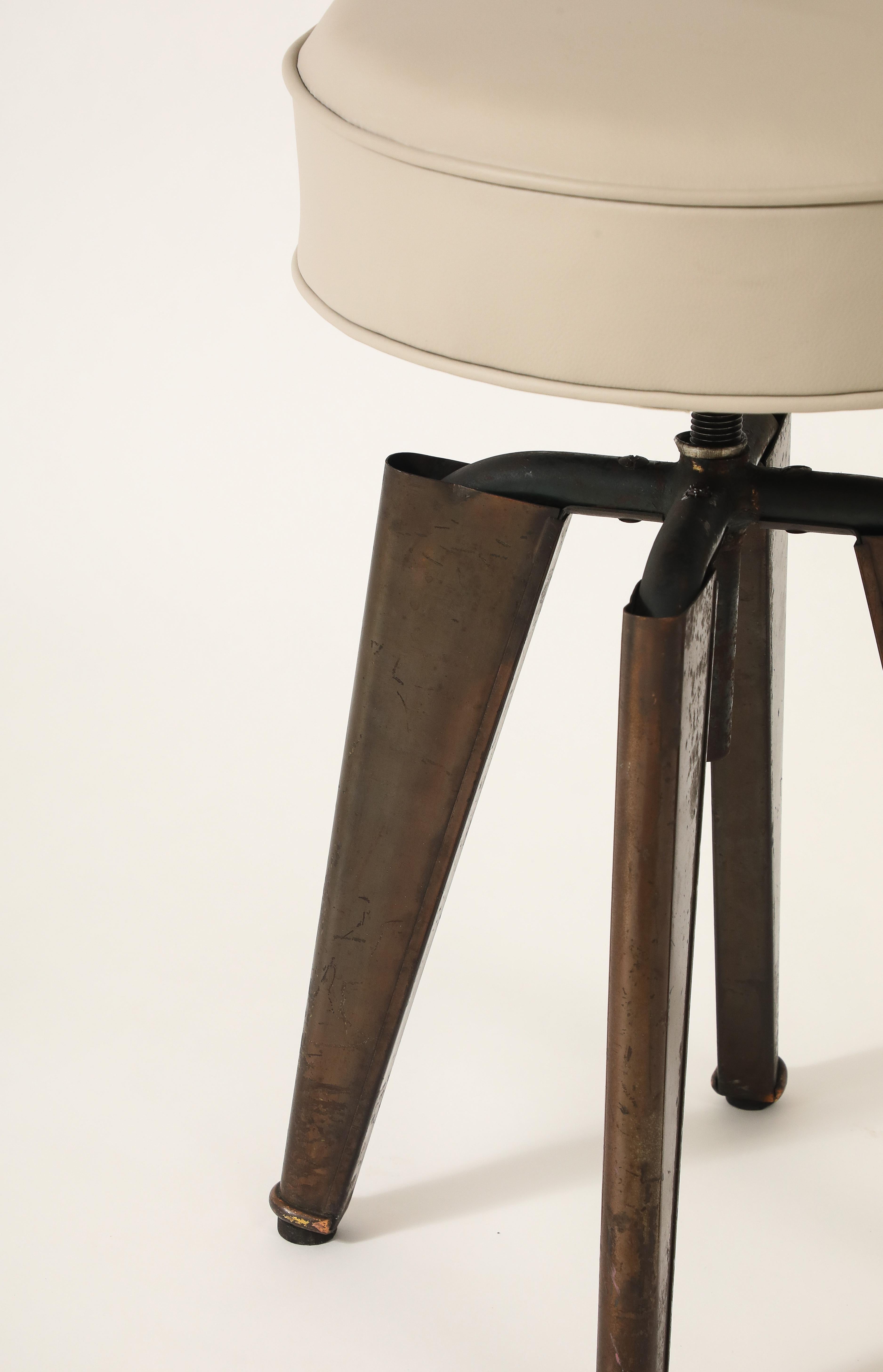 Tabouret 'Clemenceau' de la Maison Dominique en vente 5