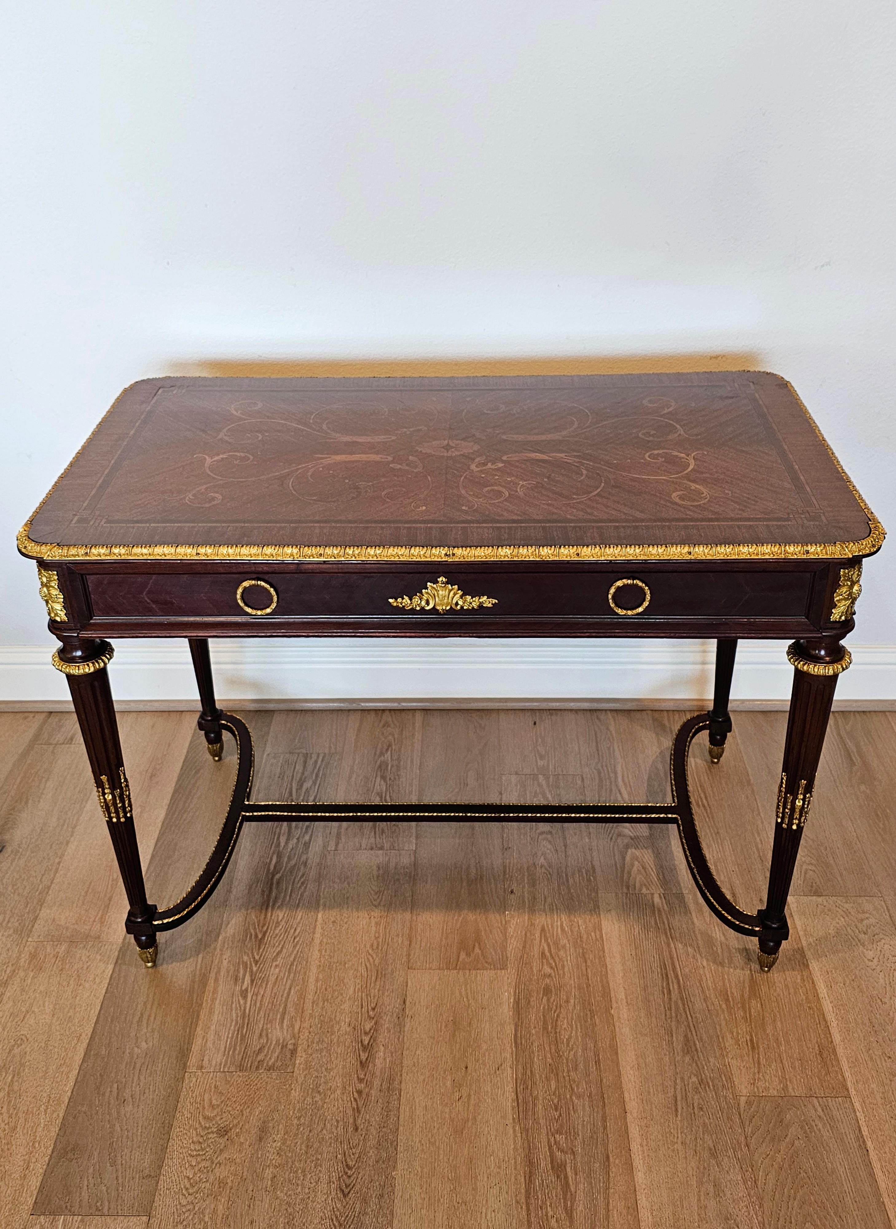 Table à écrire de style Louis XVI signée Maison Forest - Fin du 19e siècle en vente 4