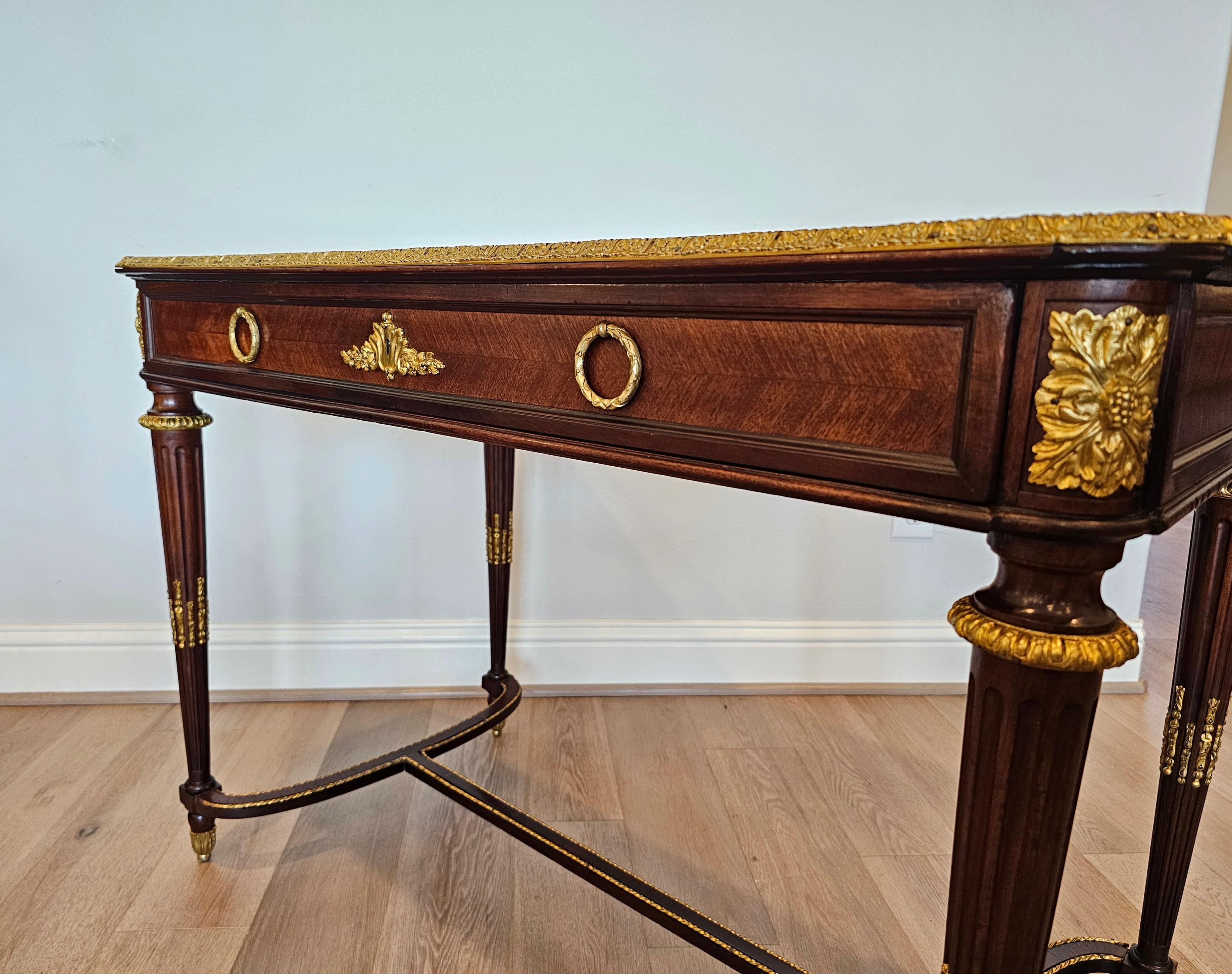 Table à écrire de style Louis XVI signée Maison Forest - Fin du 19e siècle en vente 9