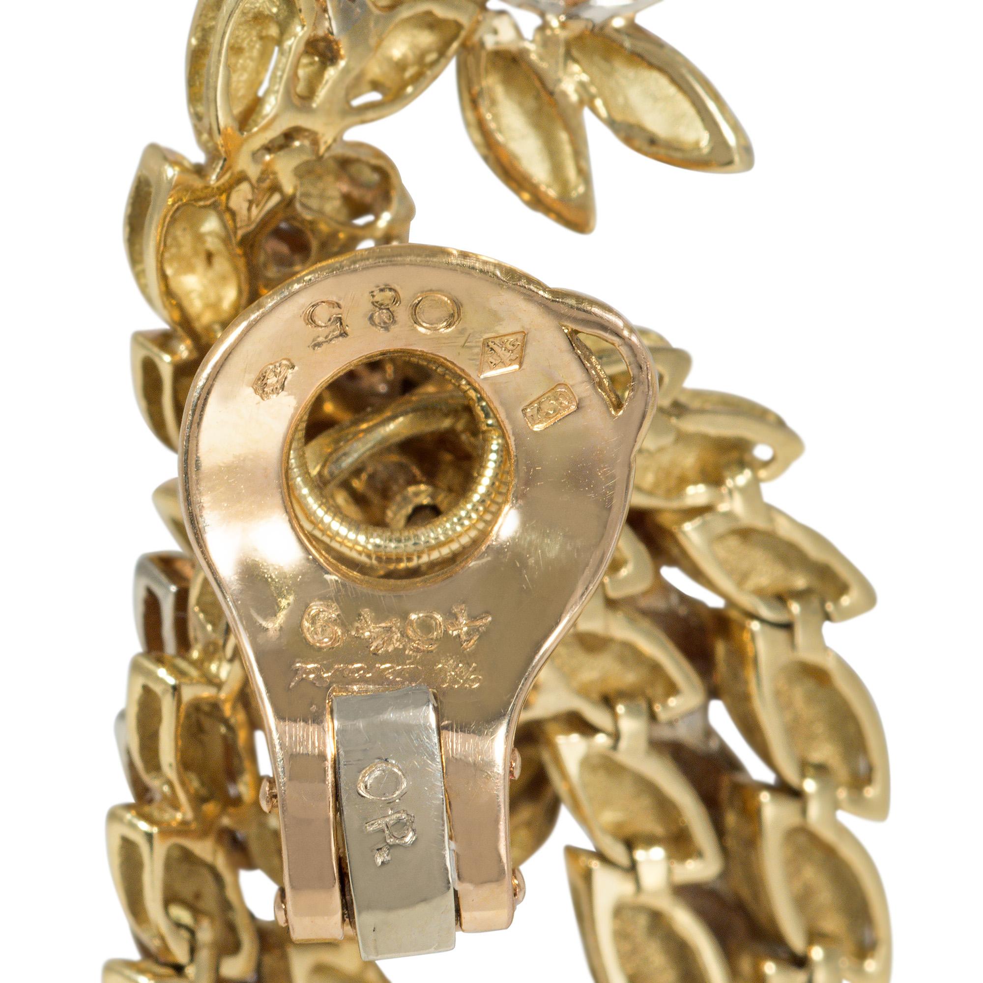 Maison Gerard, zweifarbige Goldhalskette mit Knoten- und kaskadenförmigem Quaste-Design im Angebot 3