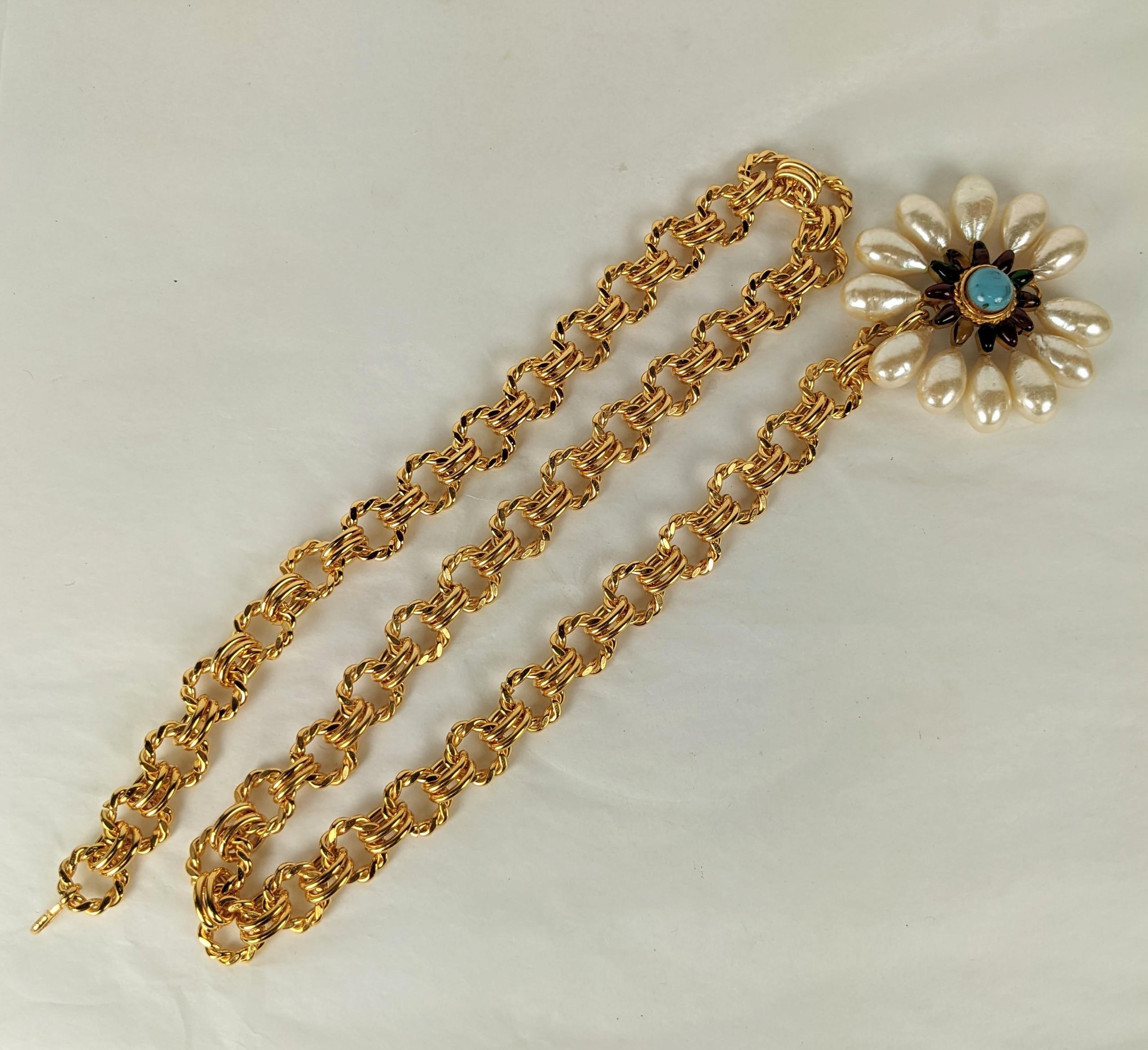 Barocco Maison Gripoix for Chanel Collana a catena con perle barocche e testa di fiore in vendita
