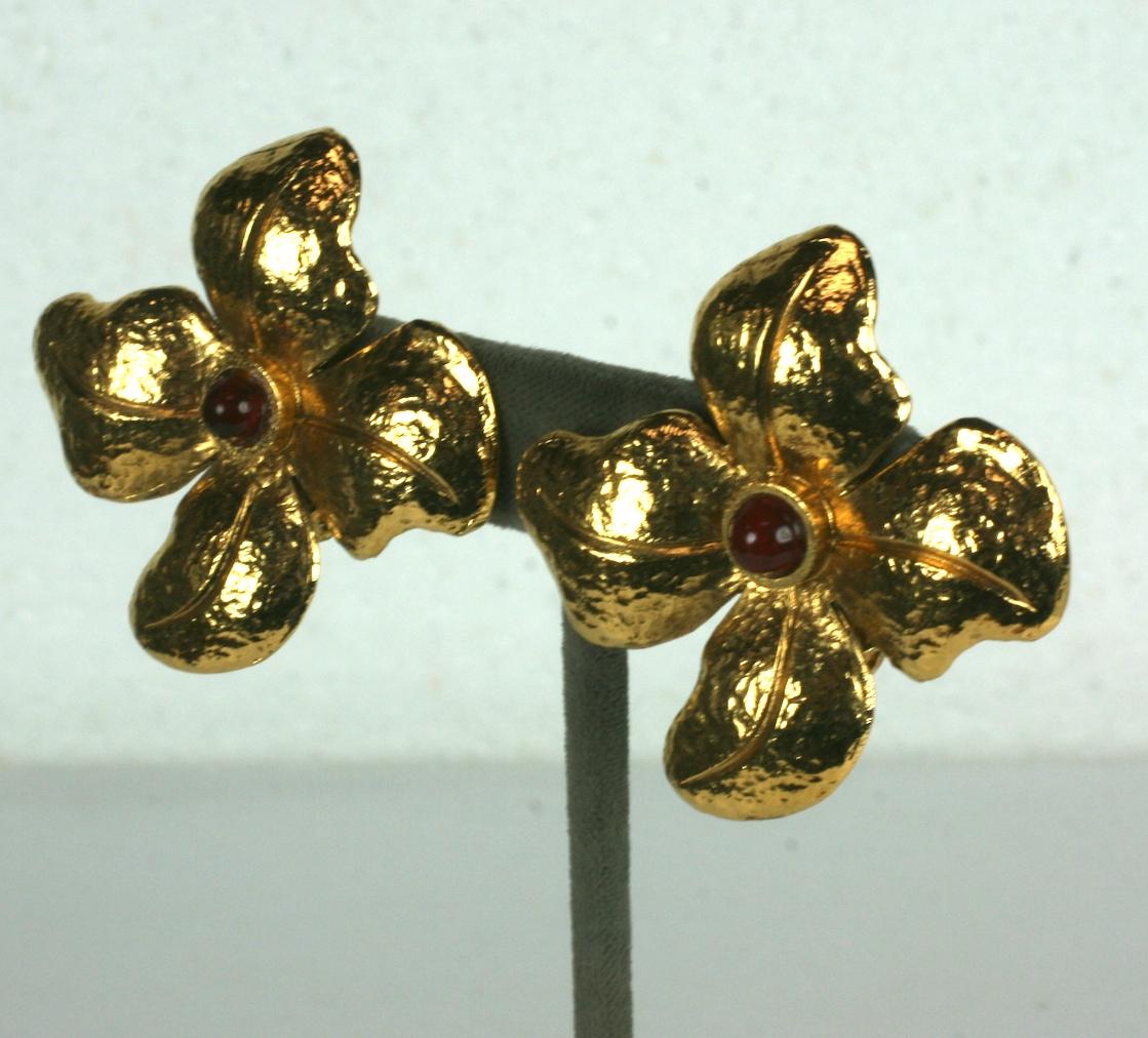 Attractive Maison Gripoix Chanel hammered gilt and ruby paste bead flower earrings with clip back fittings.  1980's France.
1.75