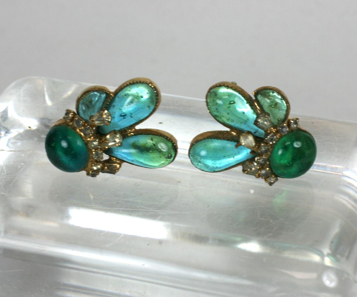 Maison Gripoix for Hattie Carnegie ombre aqua and emerald poured glass enamel petal earclips, set in gilt metal with crystal rhinestone accents. Clip back fittings.
 Excellent Condition, Signed.
Length 1 1/8