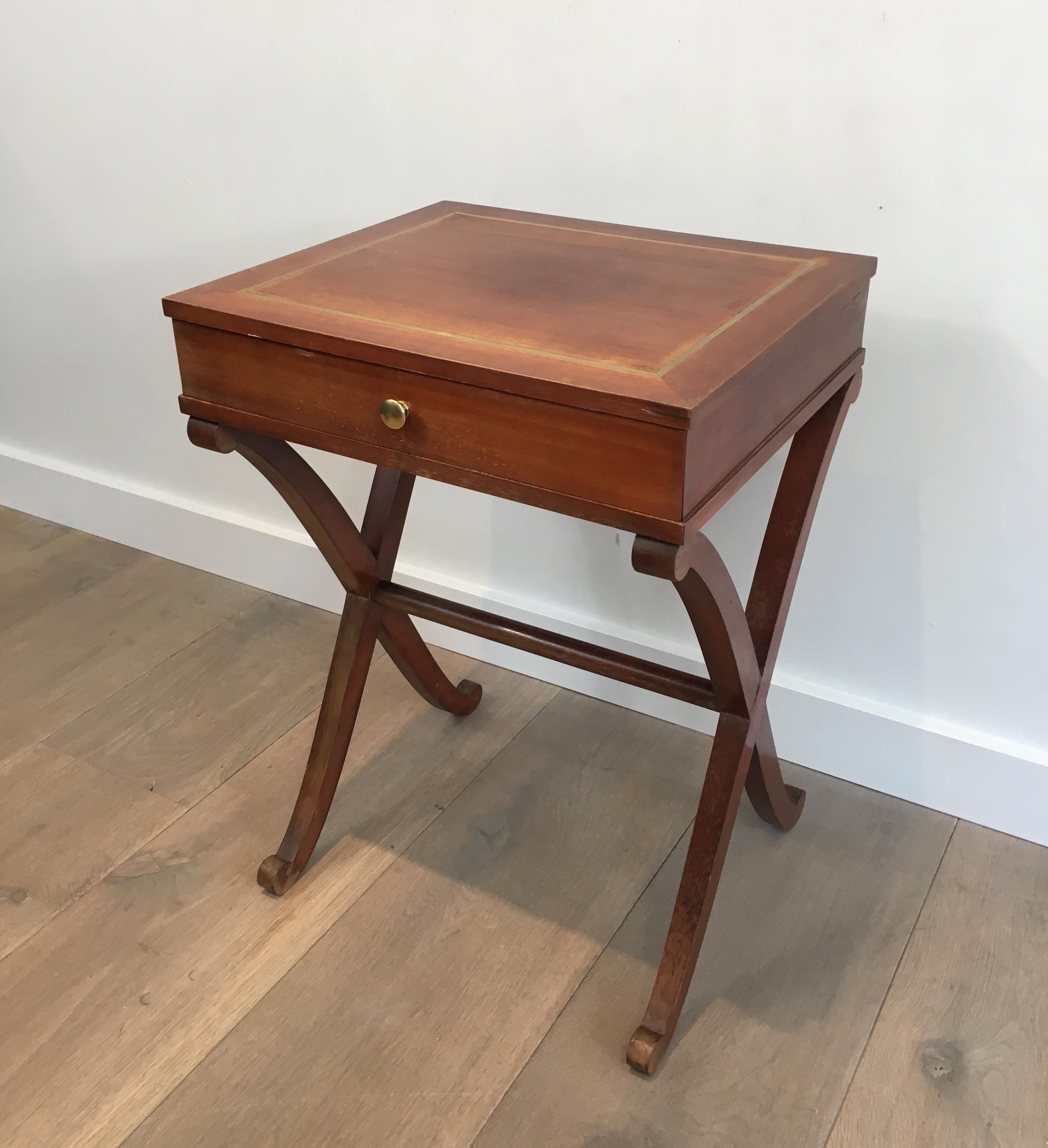 Maison Hirch, Pair of Mahogany and Brass Side Tables, French, circa 1940 10