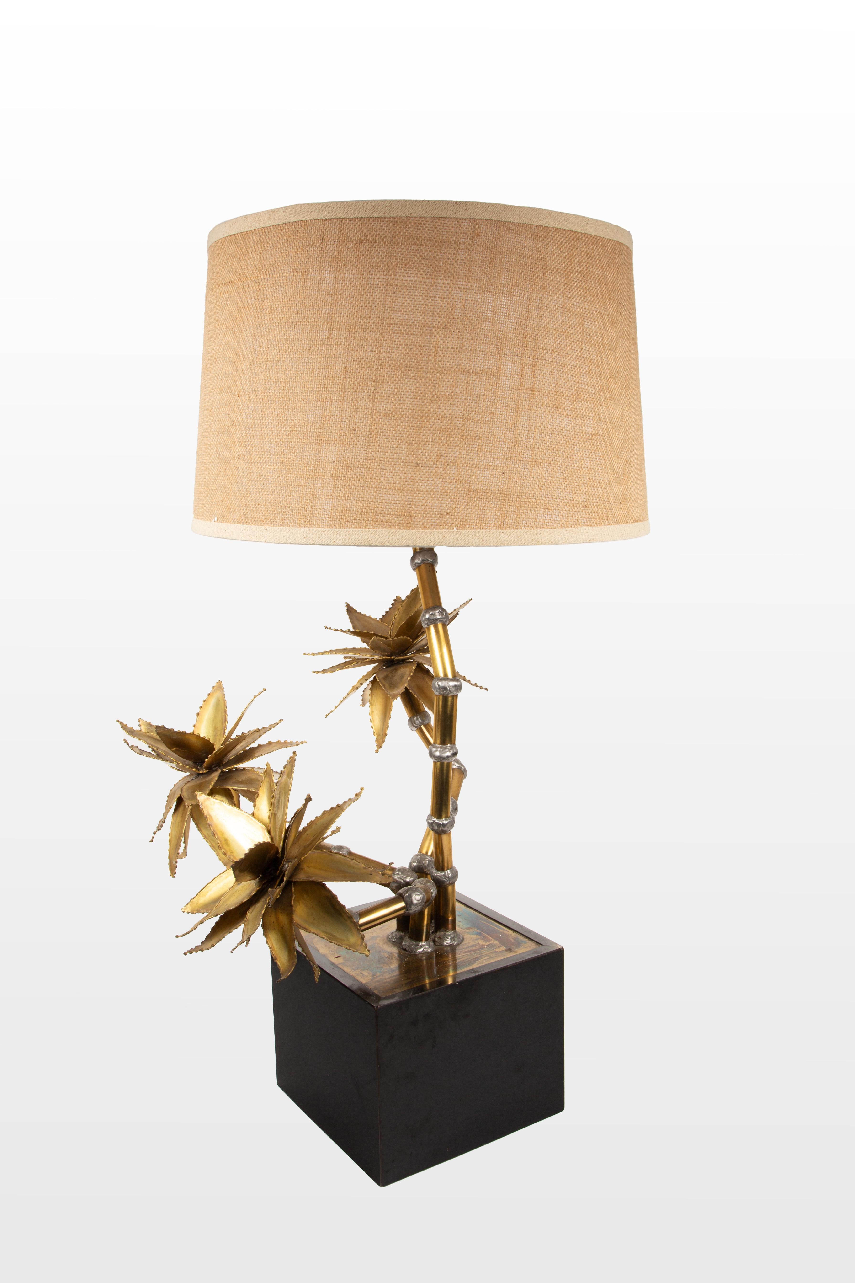 20th Century Maison Jansen 1970s Brass Flower Lamp with Black Base