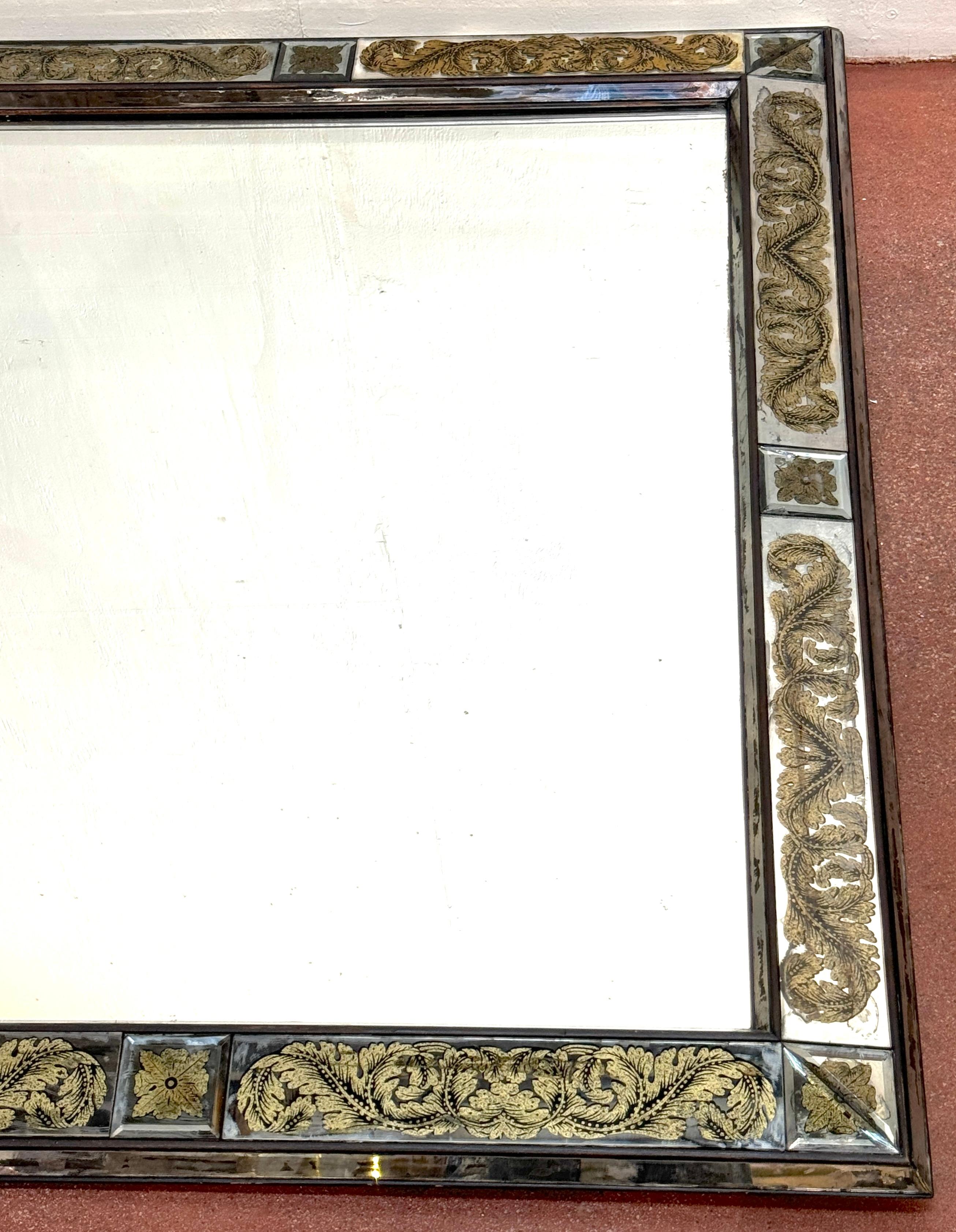Maison Jansen (Atrib.) Miroir à bijoux en forme de treillis floral néoclassique doré en vente 3