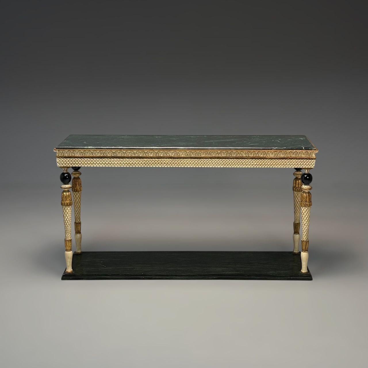 Consoles de style néoclassique Maison Jansen, bois sculpté, marbre vert Bon état à Manhasset, NY