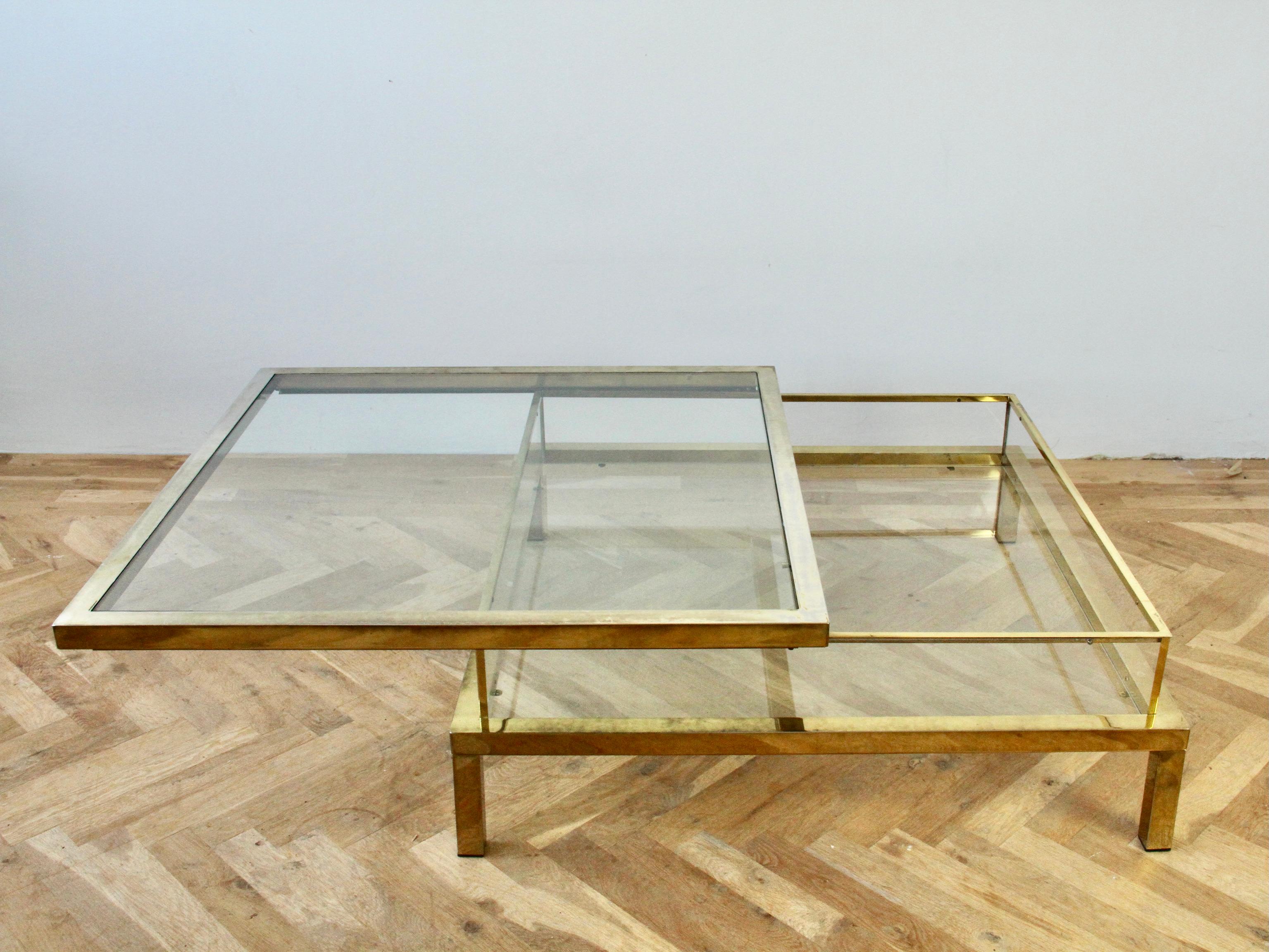 Maison Jansen Attributed Large Midcentury Brass Vitrine Sliding Top Coffee Table In Fair Condition For Sale In Landau an der Isar, Bayern