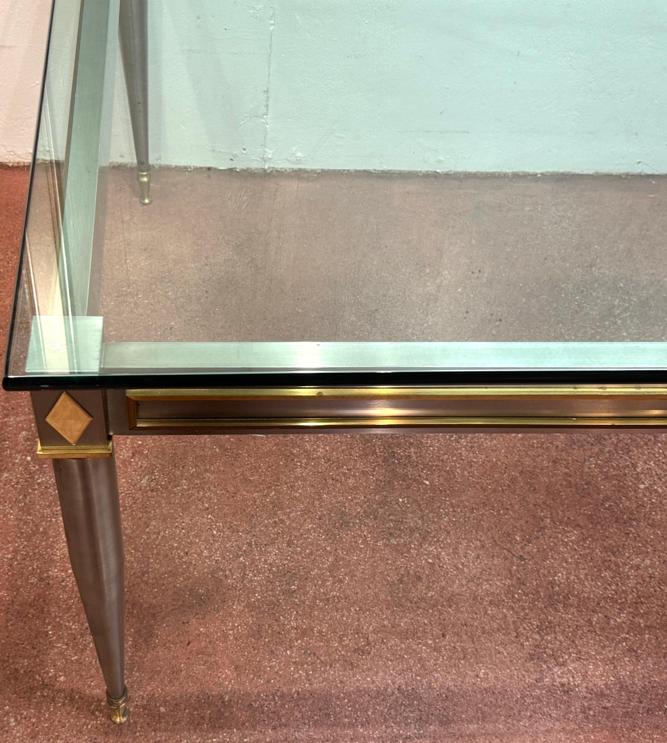 Maison Jansen Attributed Neoclassical Dining Table, France, Circa 1960s In Good Condition For Sale In West Palm Beach, FL