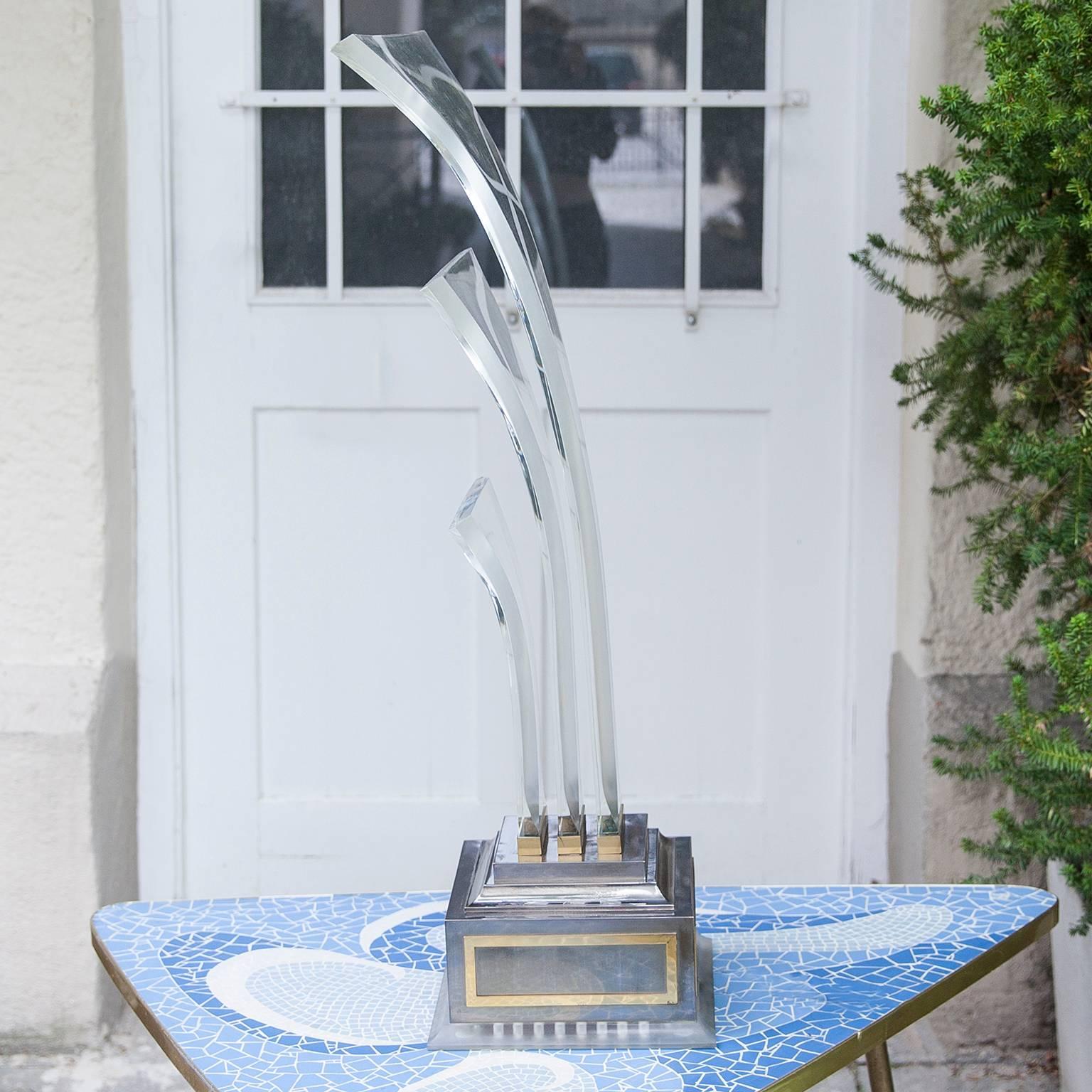 French Hollywood Regency Style Lucite Fontaine Table Lamp For Sale