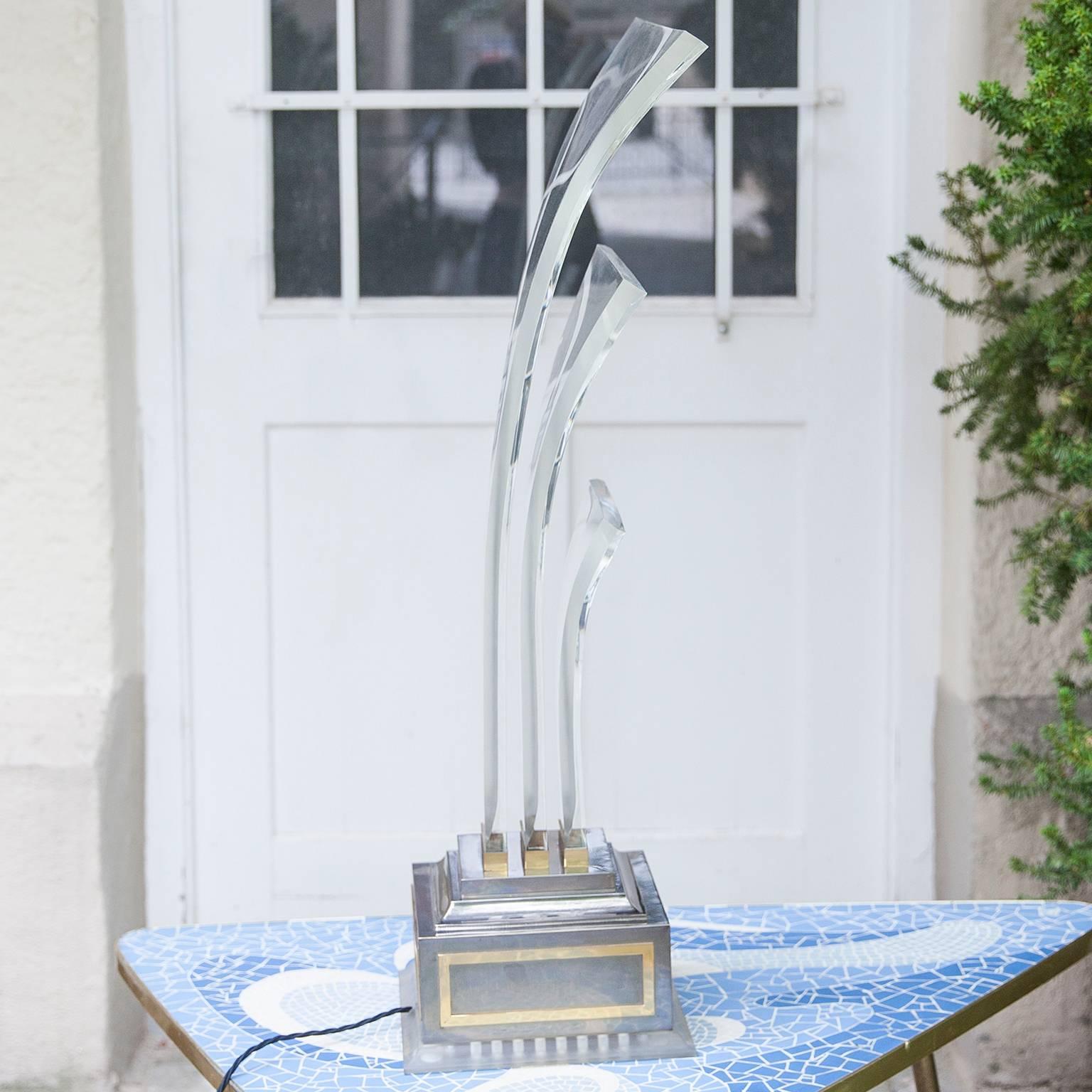 Maison Jansen Bicolor Hollywood Regency Style Lucite Fontaine Table Lamp In Good Condition For Sale In Munich, DE