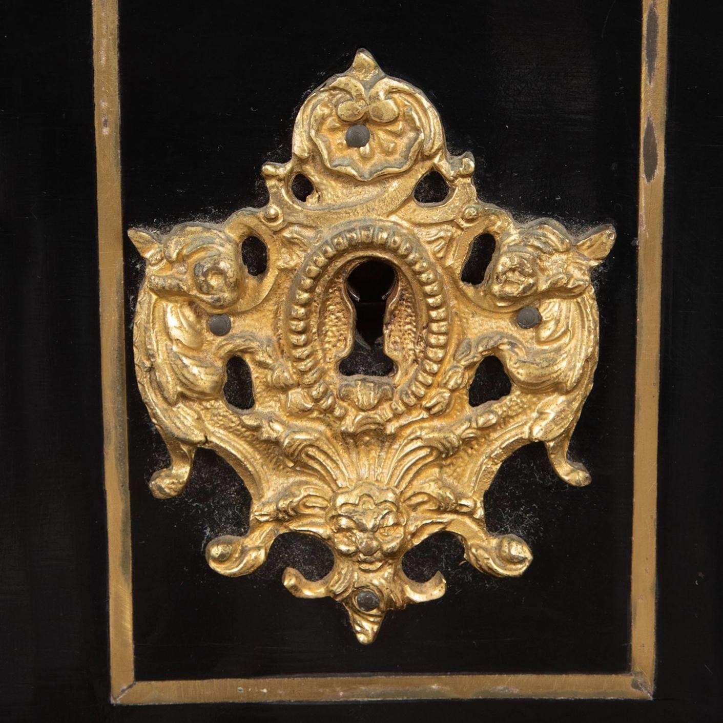 Maison Jansen Commode laccato nero in vendita 1