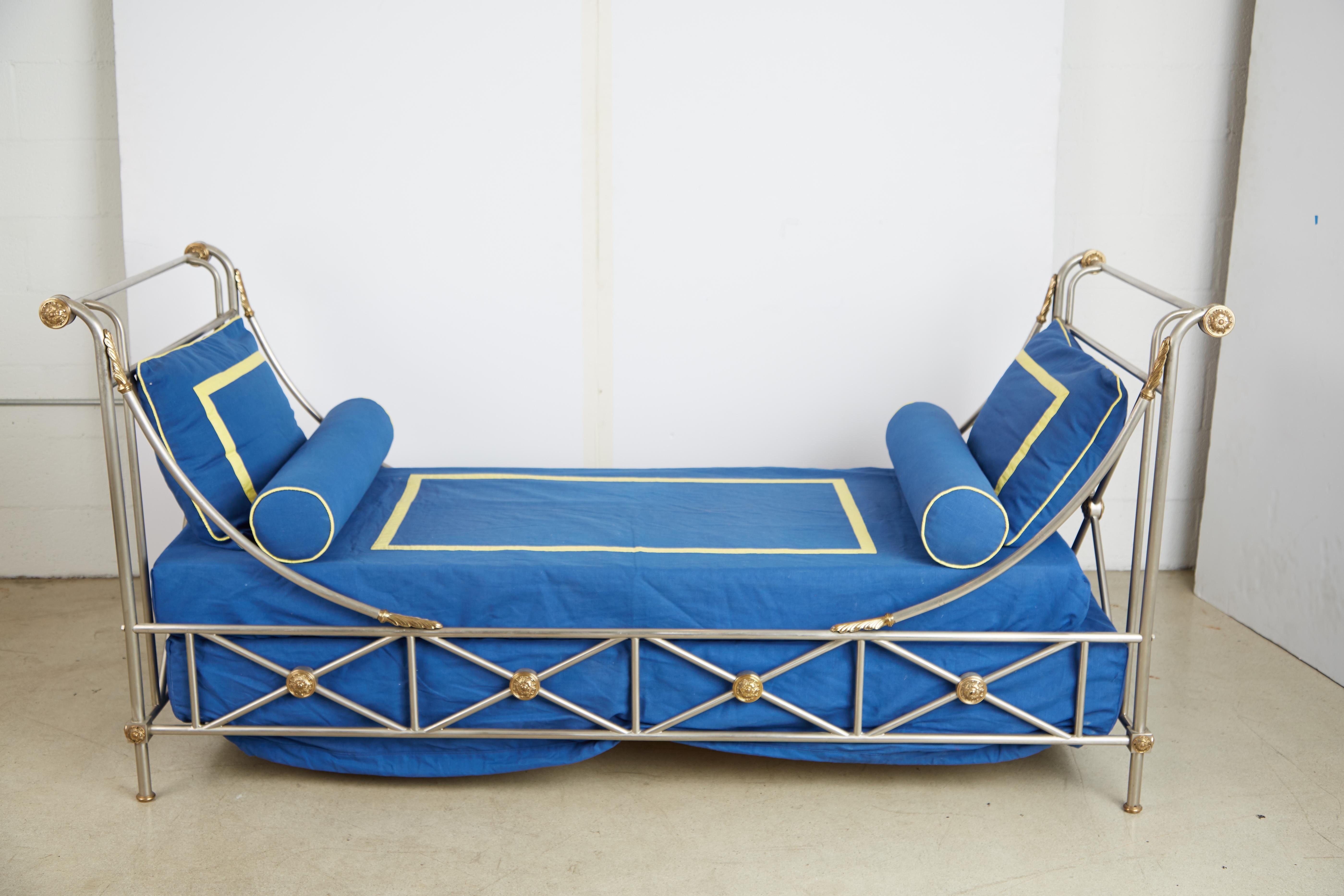 Maison Jansen Brass and Brushed Nickel Neoclassical Daybed, circa 1960s, Italy 13