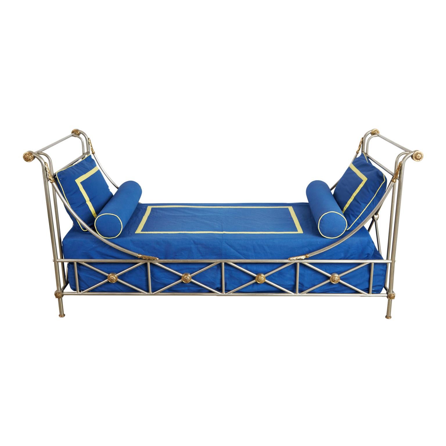 Maison Jansen Brass and Brushed Nickel Neoclassical Daybed, circa 1960s, Italy 2