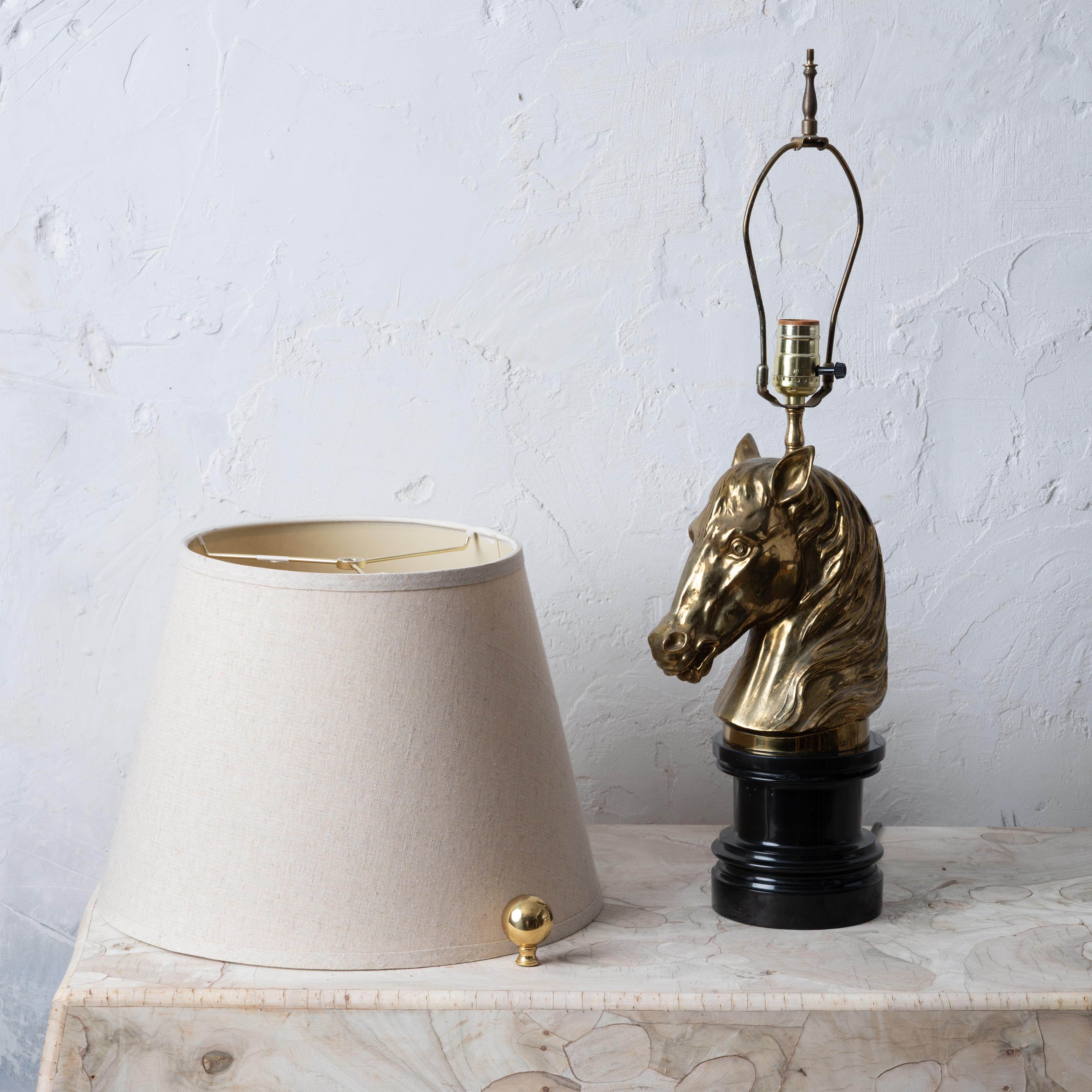 Lampada a testa di cavallo in ottone Maison Jansen, c.1950 in vendita 5