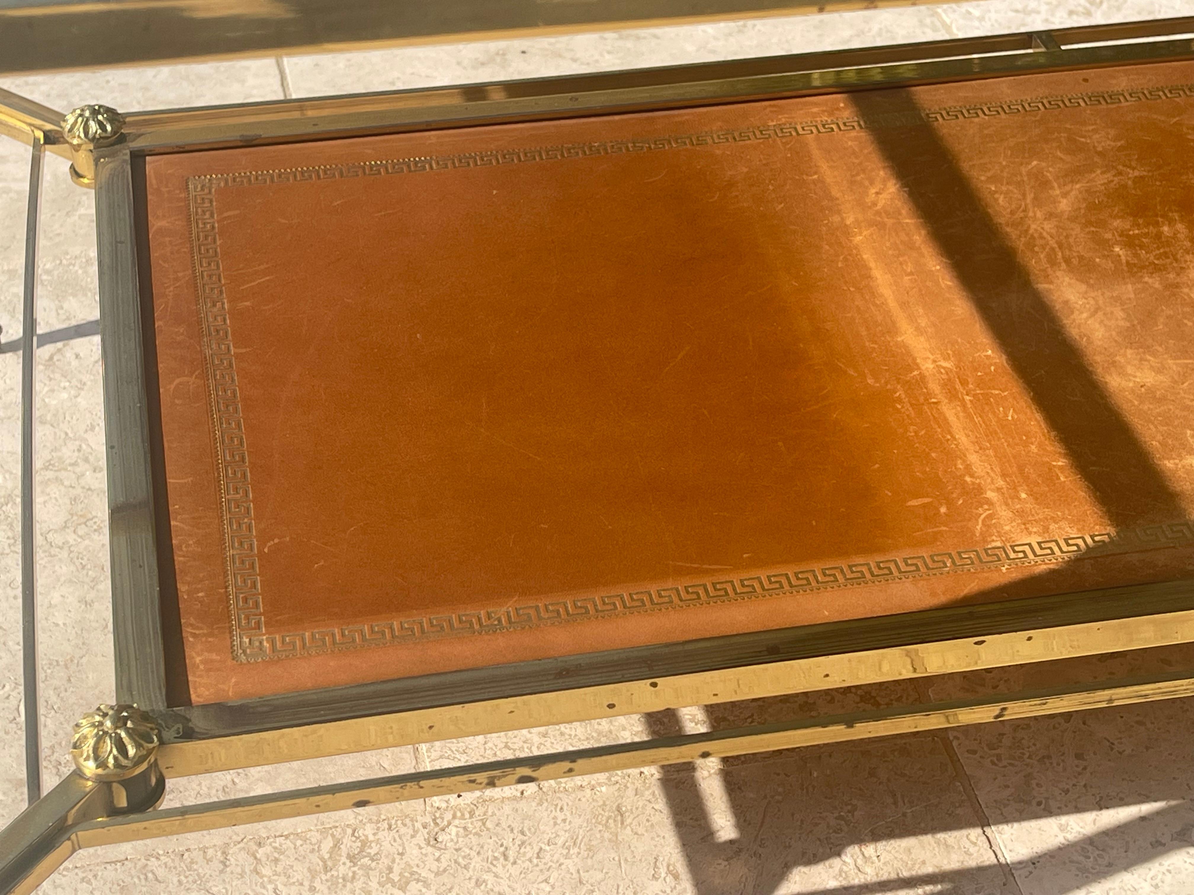 Maison Jansen - Table basse en laiton et cuir en vente 6