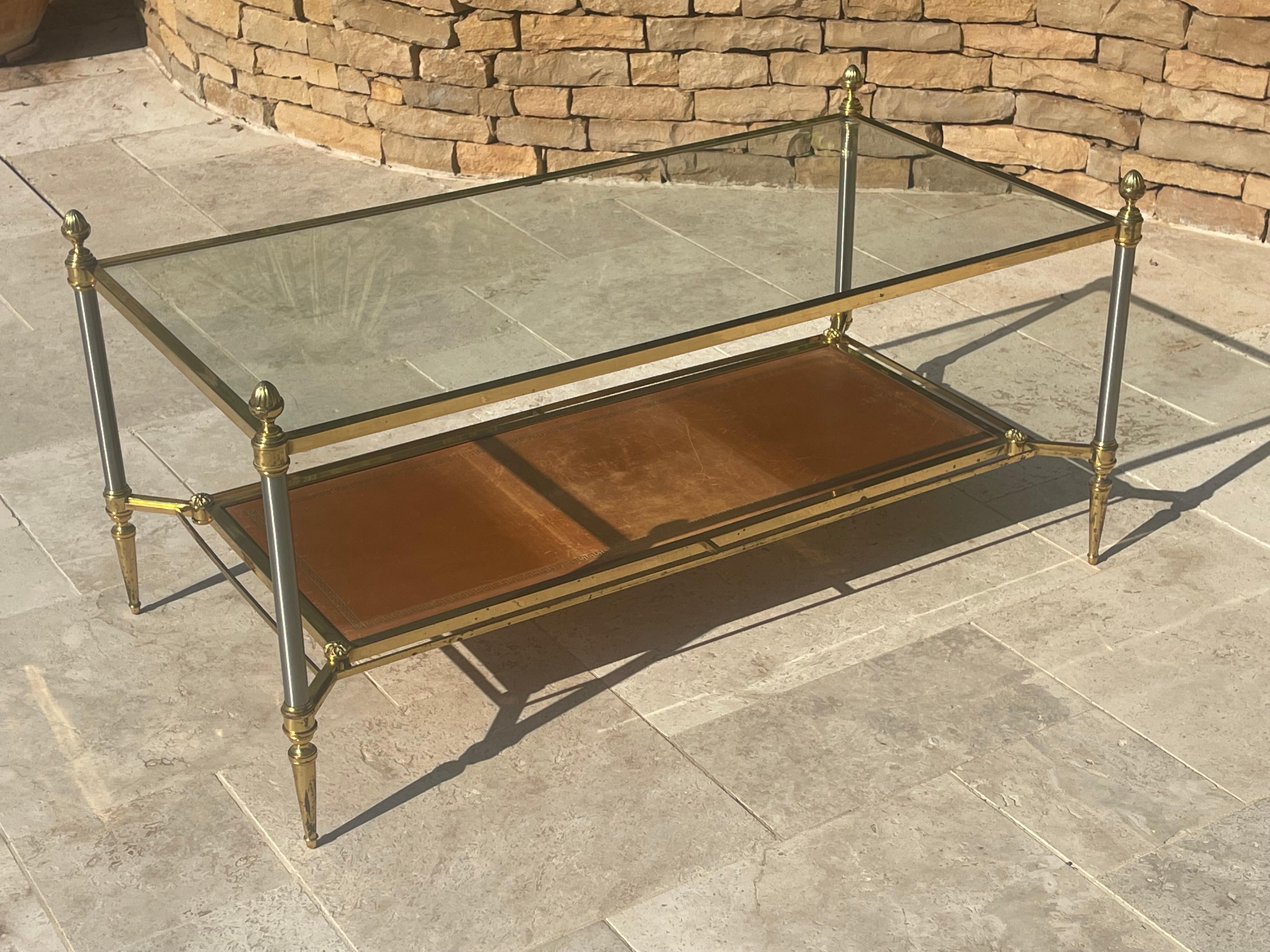 Maison Jansen - Table basse en laiton et cuir en vente 7