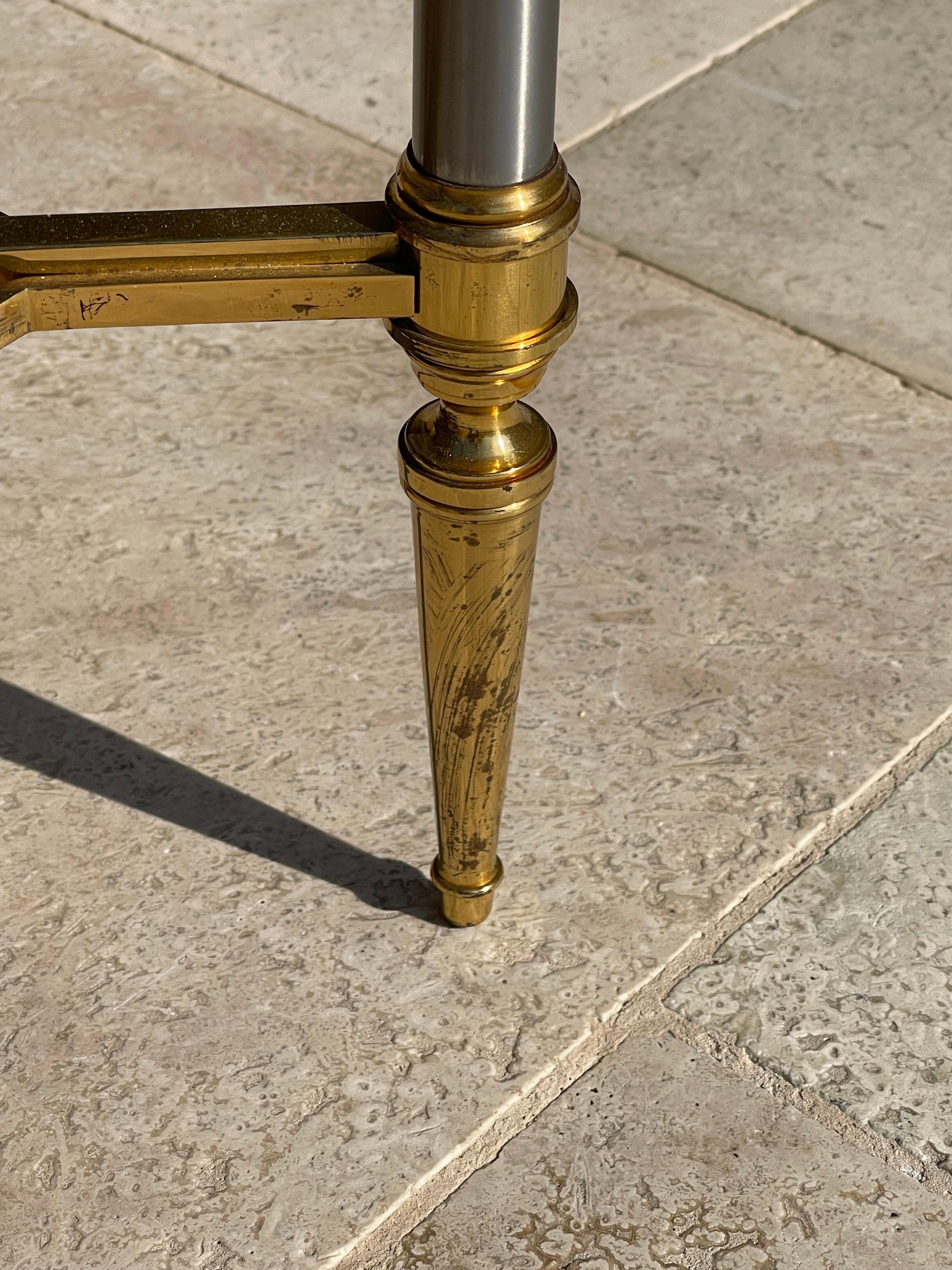 Maison Jansen - Table basse en laiton et cuir en vente 8