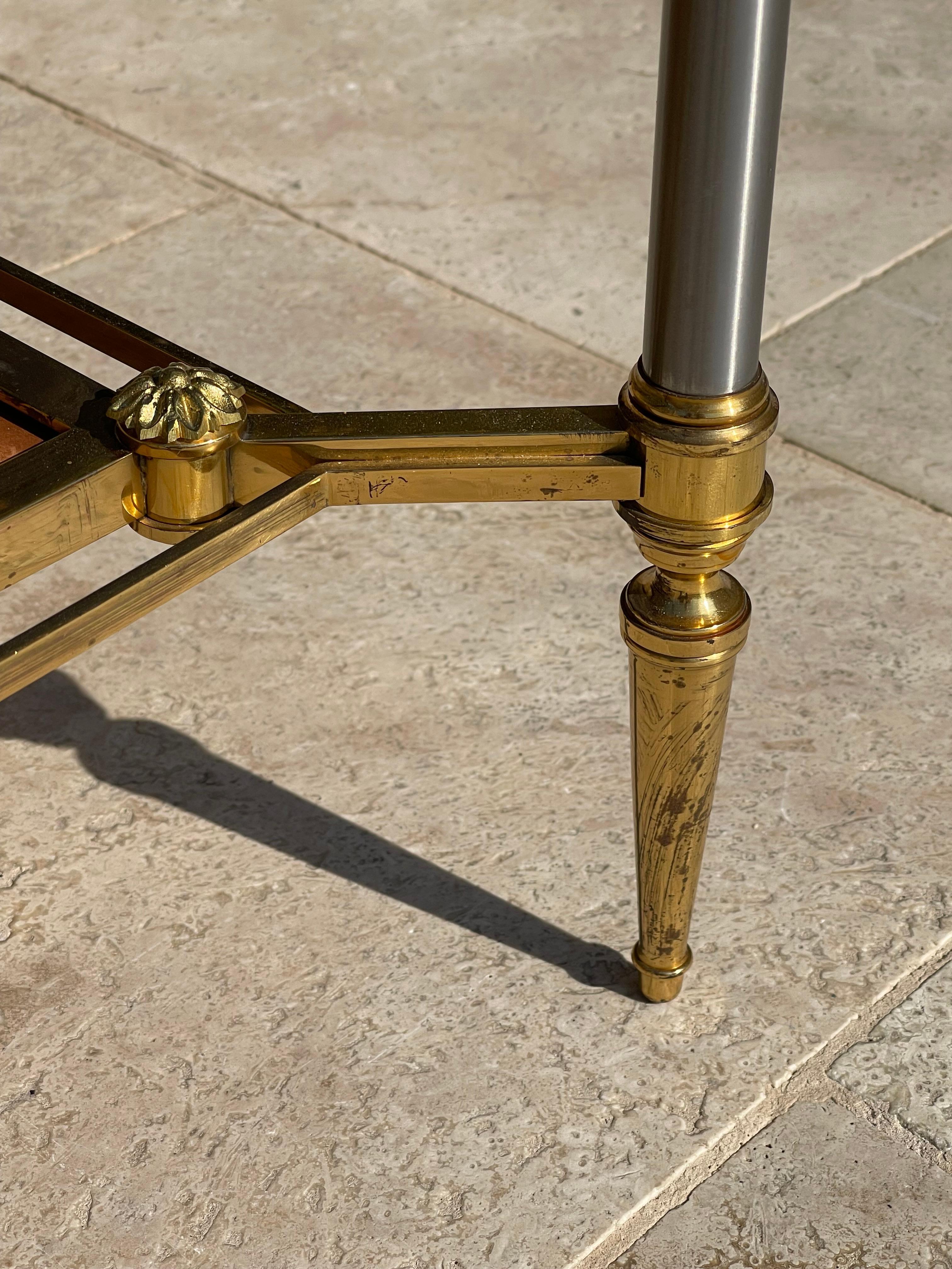 Maison Jansen - Table basse en laiton et cuir en vente 9